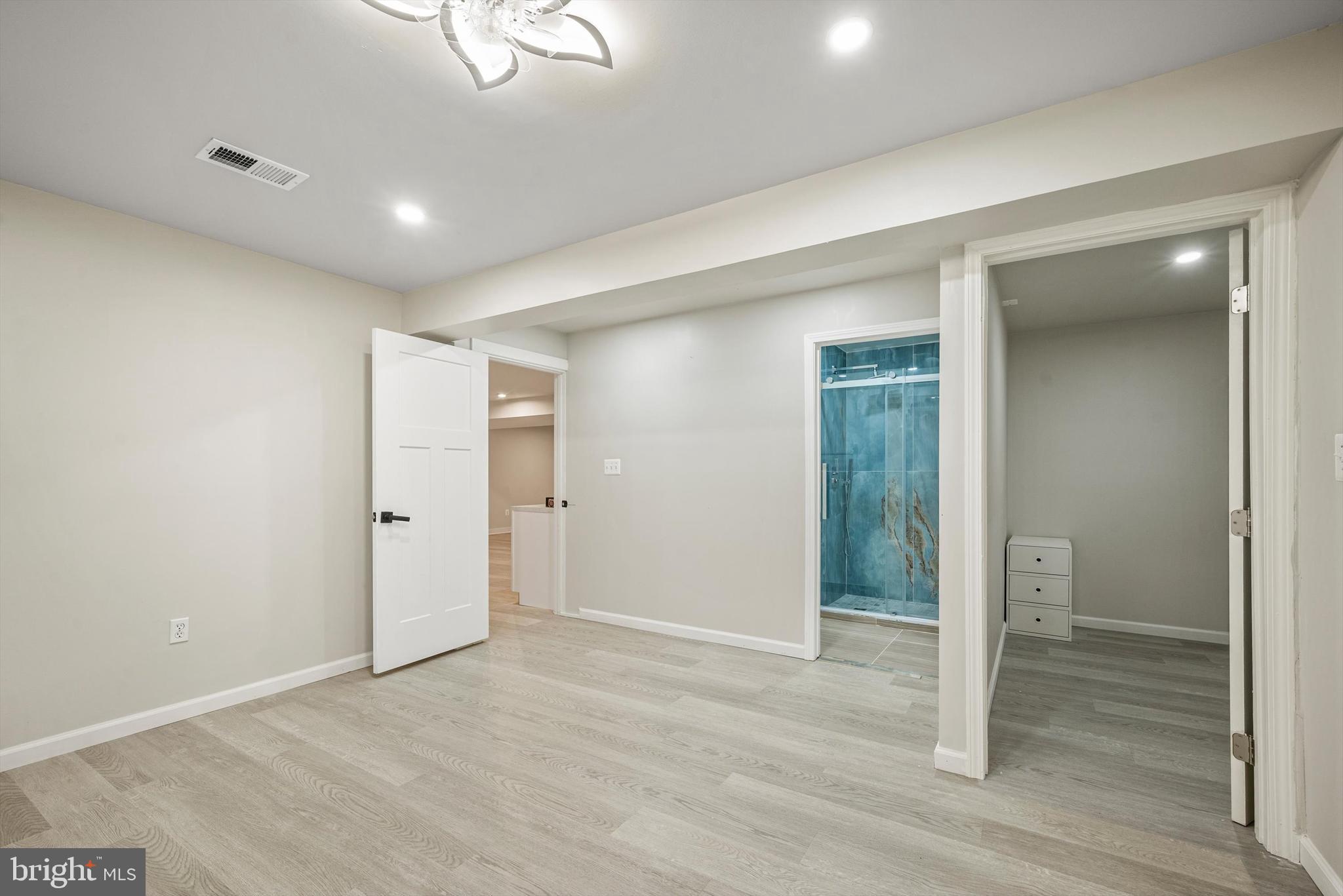 104 IRONWEED DR