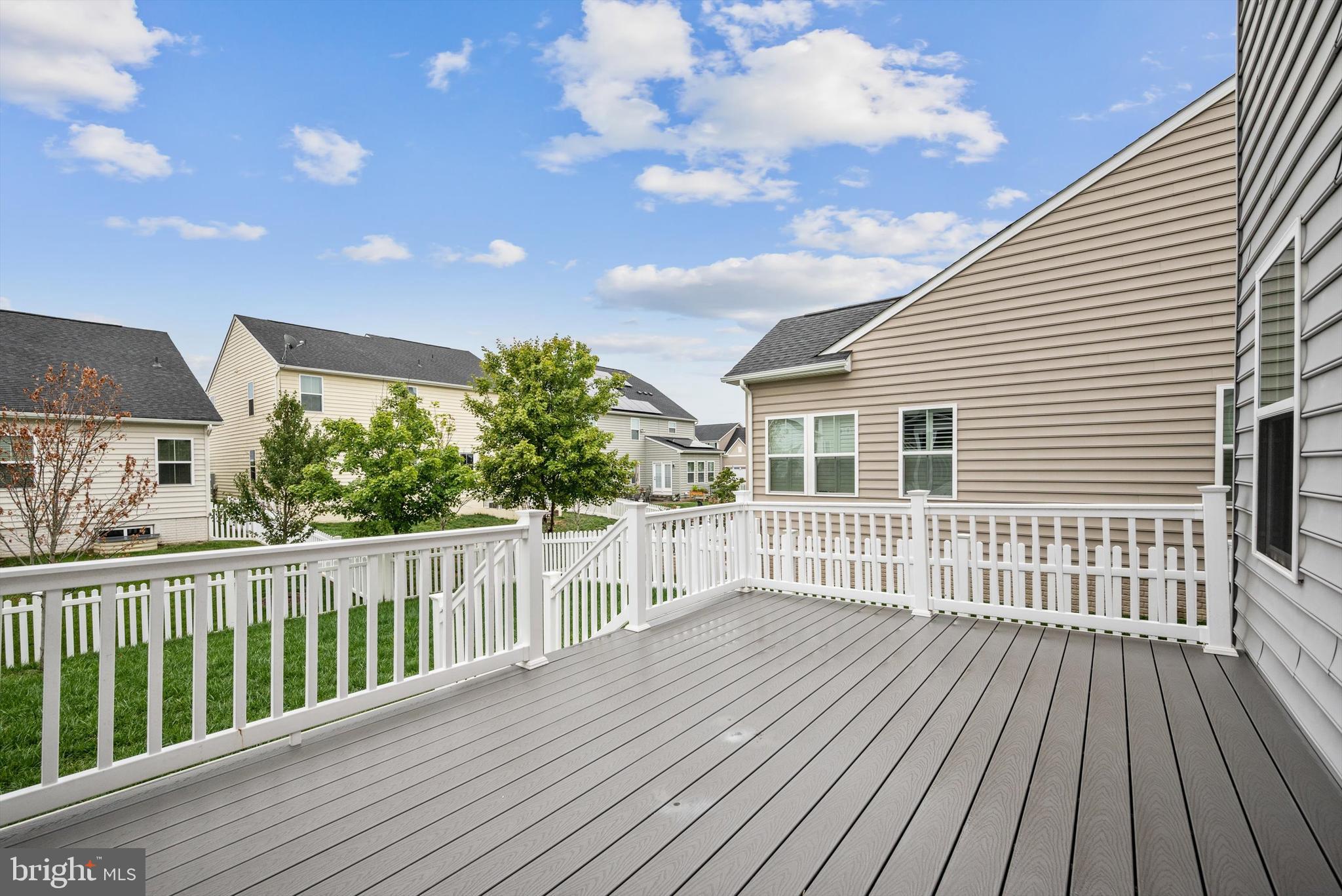 104 IRONWEED DR
