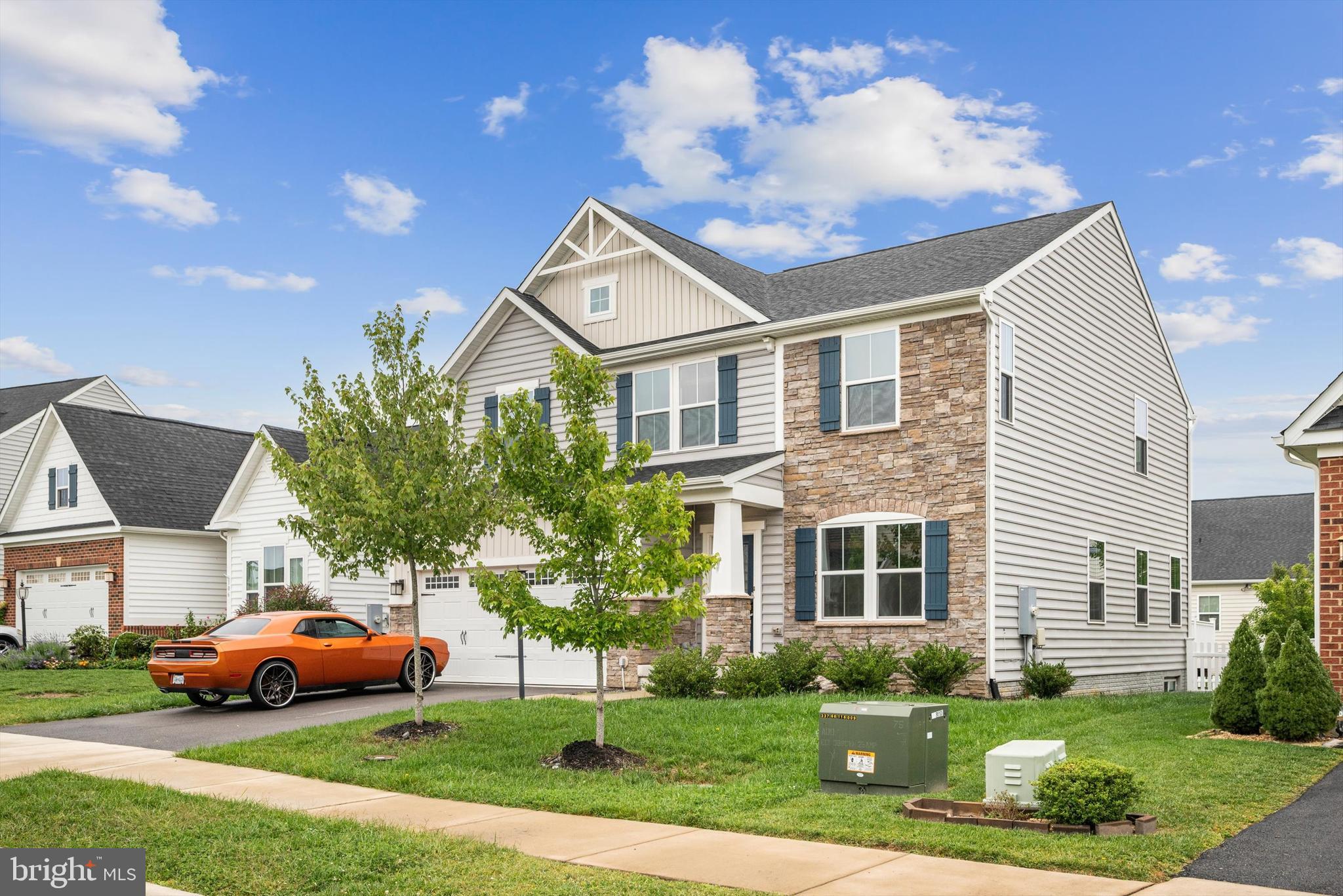 104 IRONWEED DR