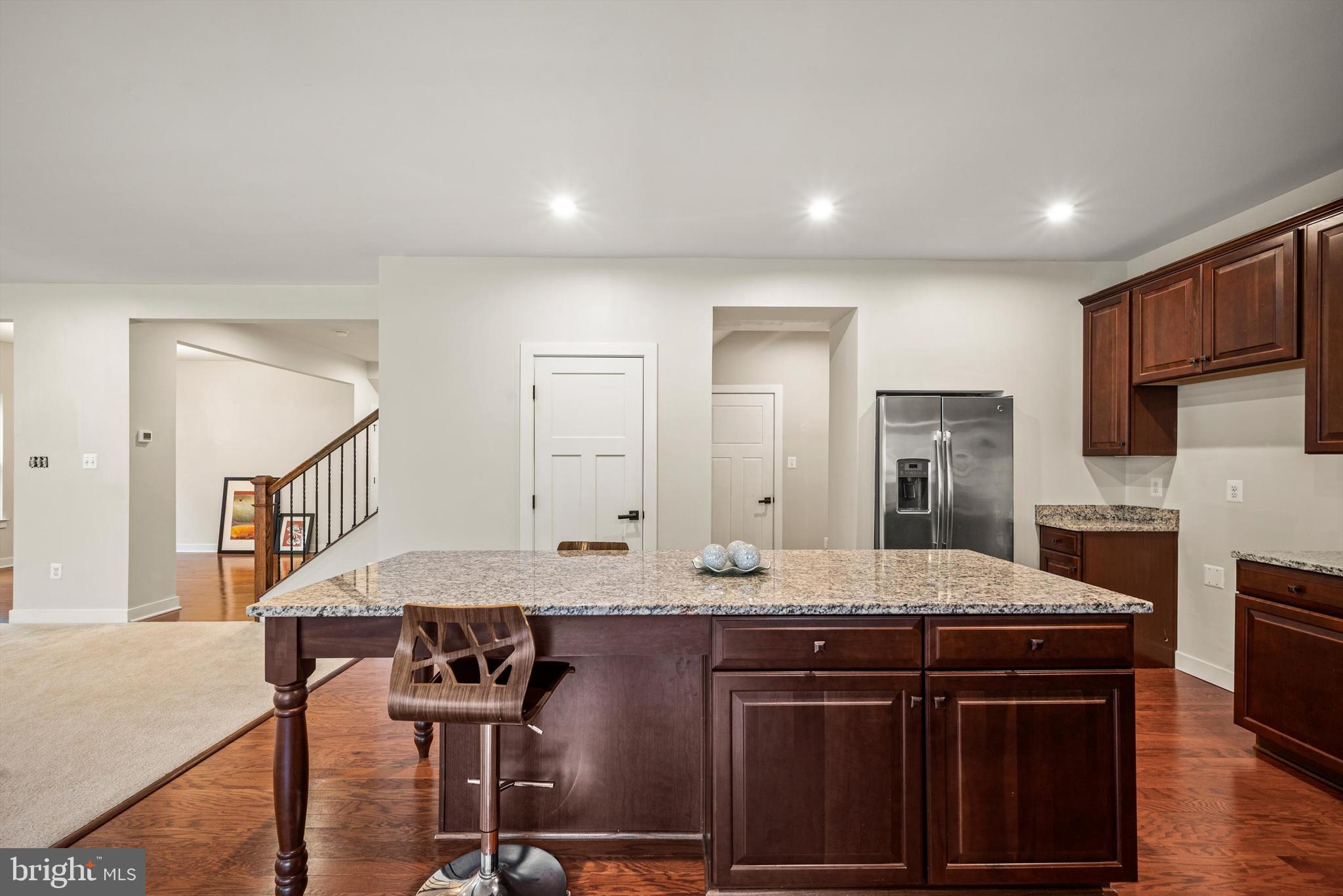 104 IRONWEED DR