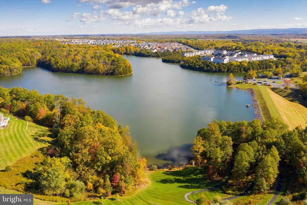 104 IRONWEED DR