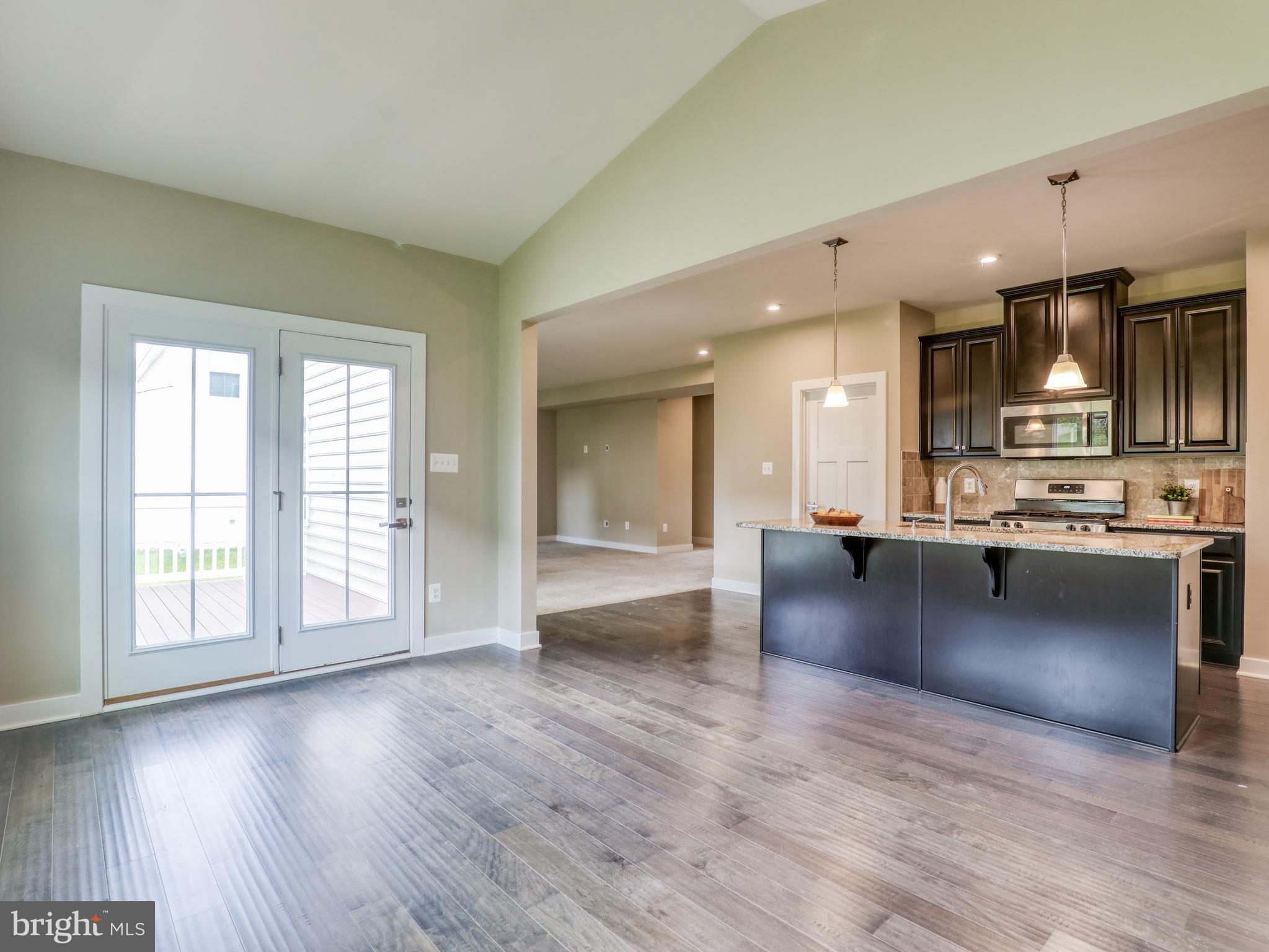 112 FRINGETREE COURT