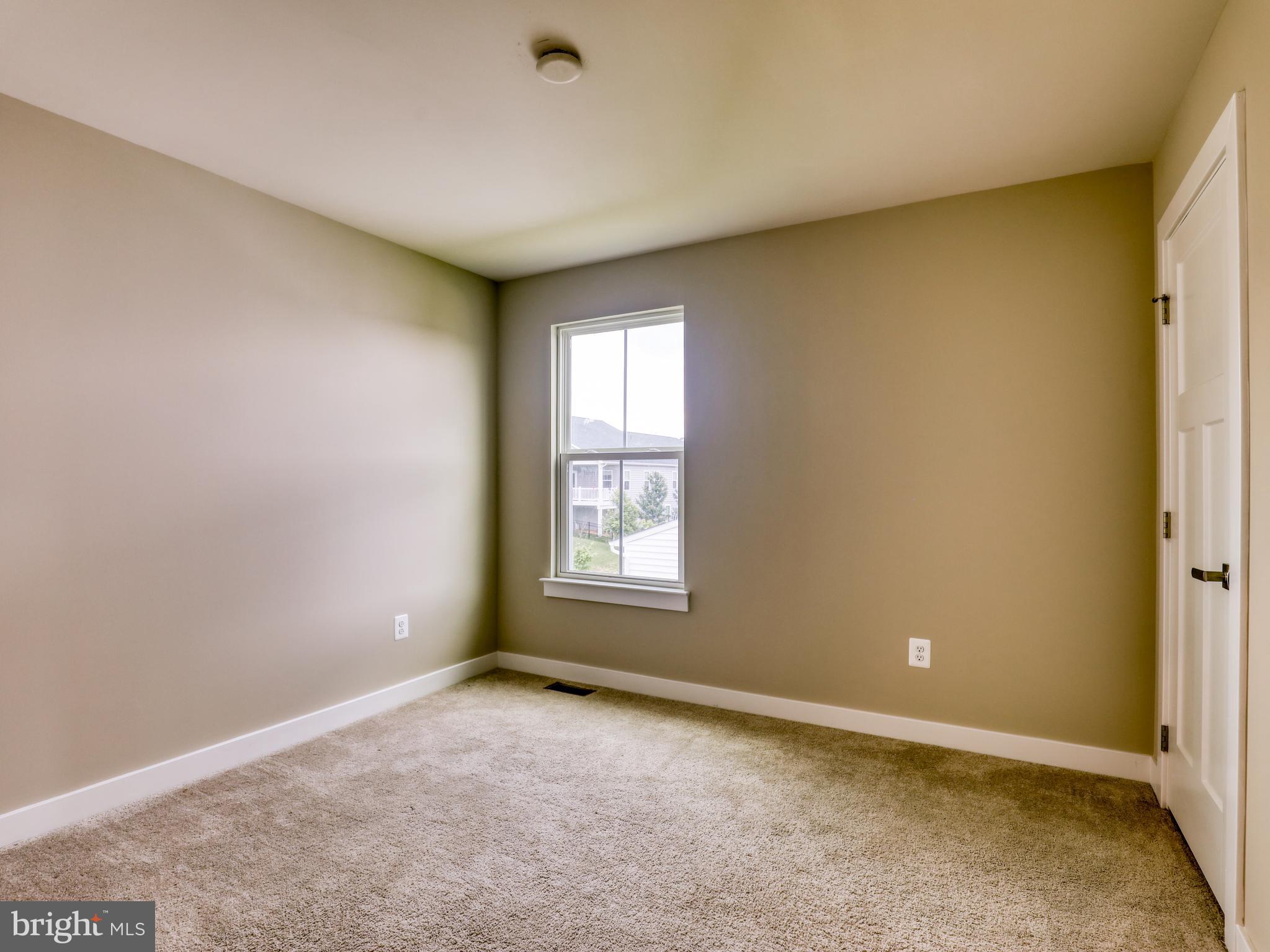 112 FRINGETREE COURT