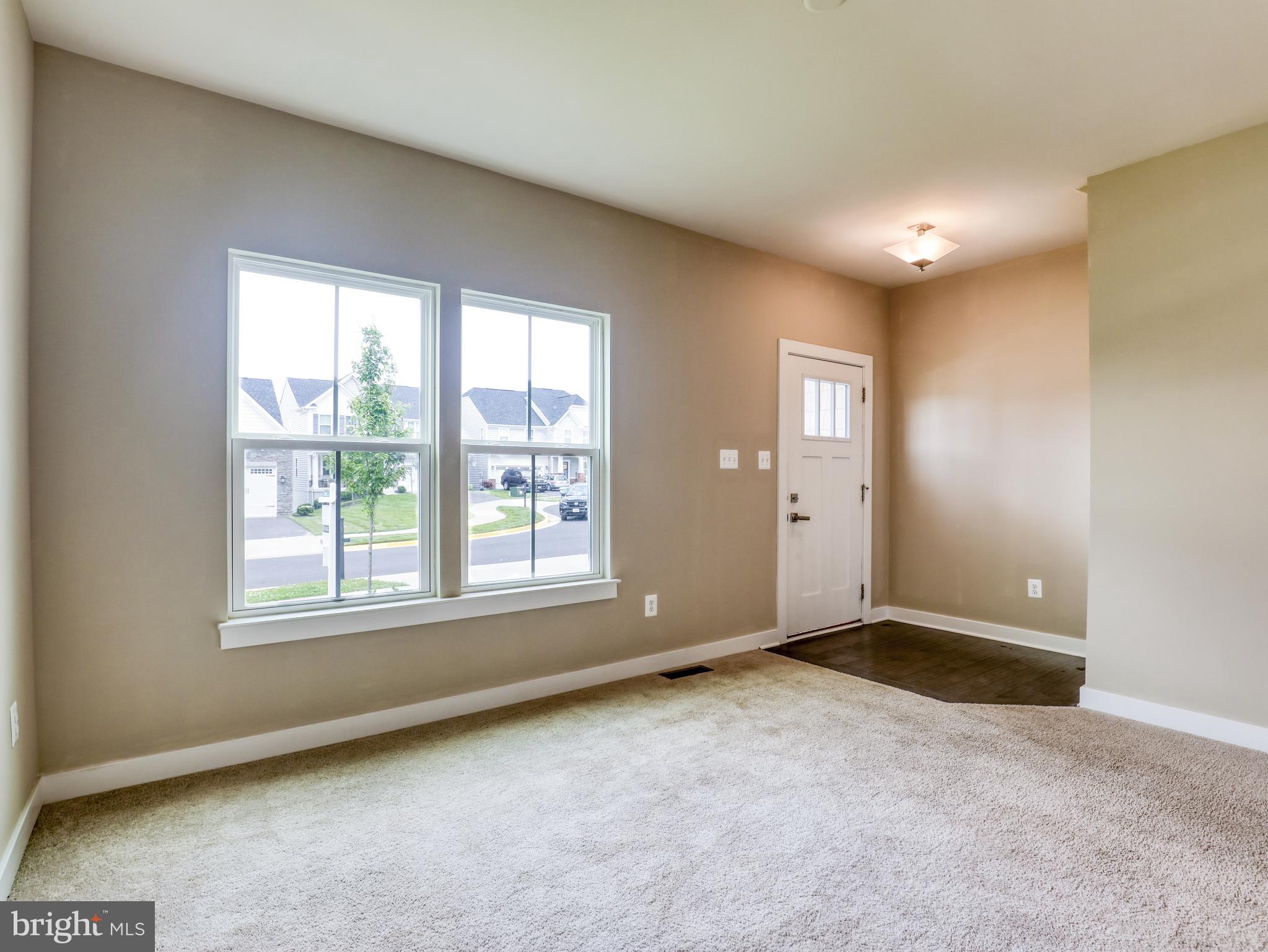 112 FRINGETREE COURT