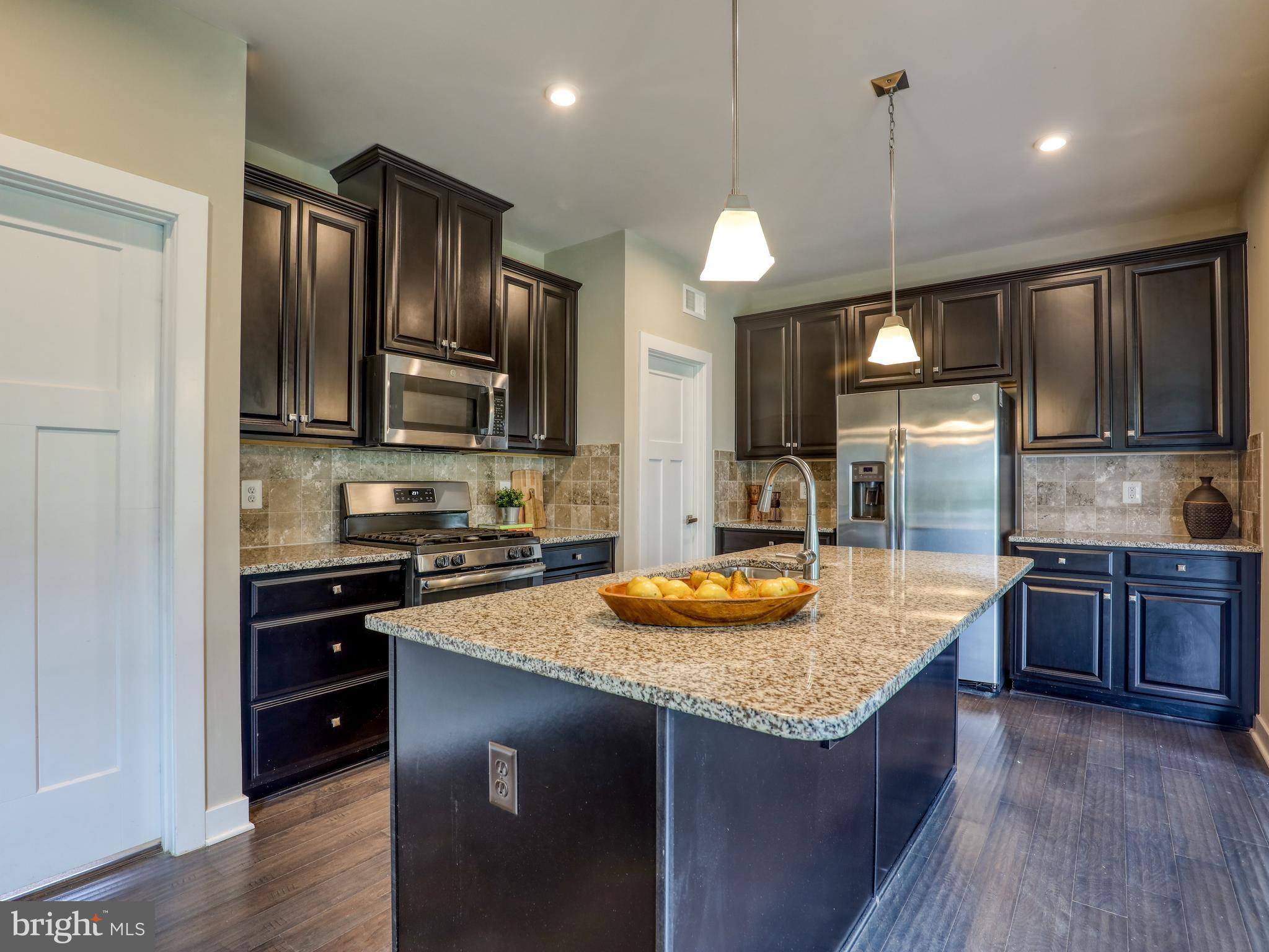 112 FRINGETREE COURT