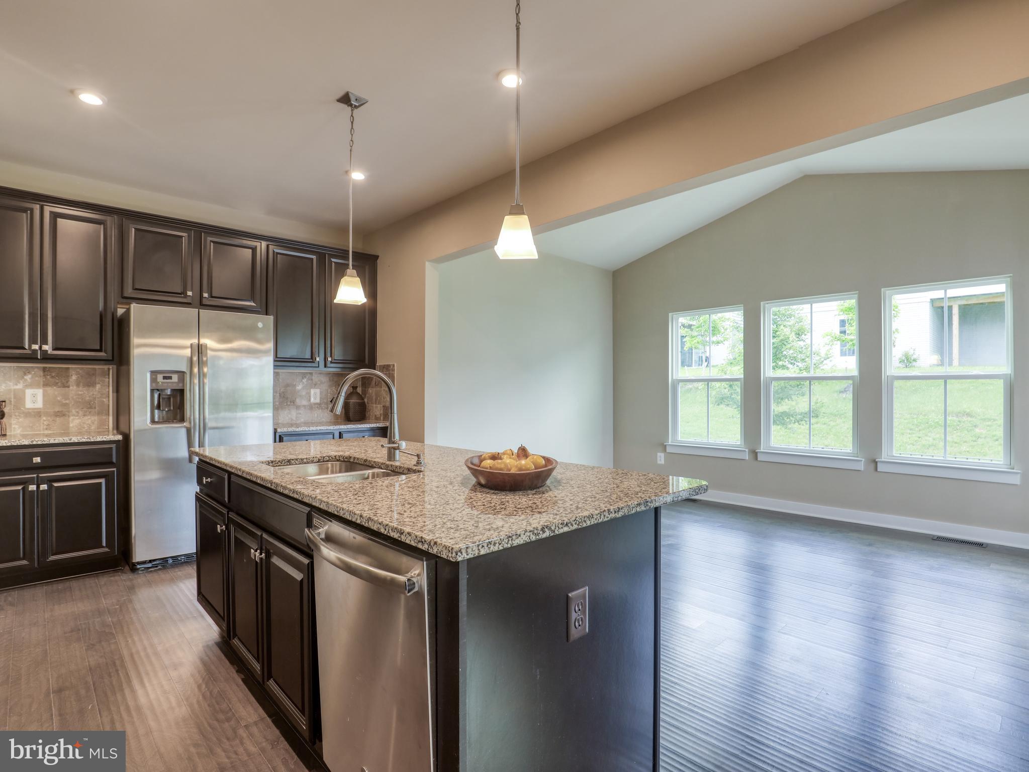 112 FRINGETREE COURT