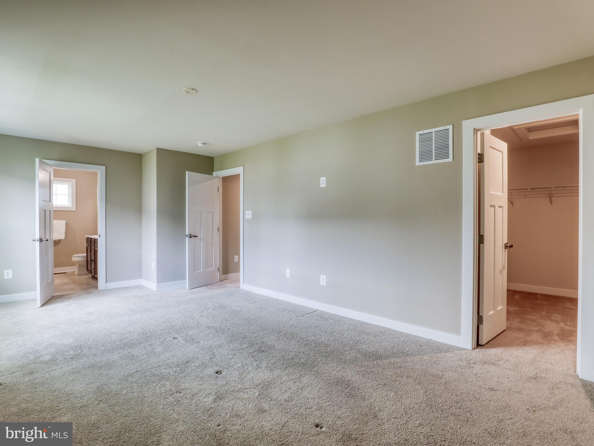 112 FRINGETREE COURT