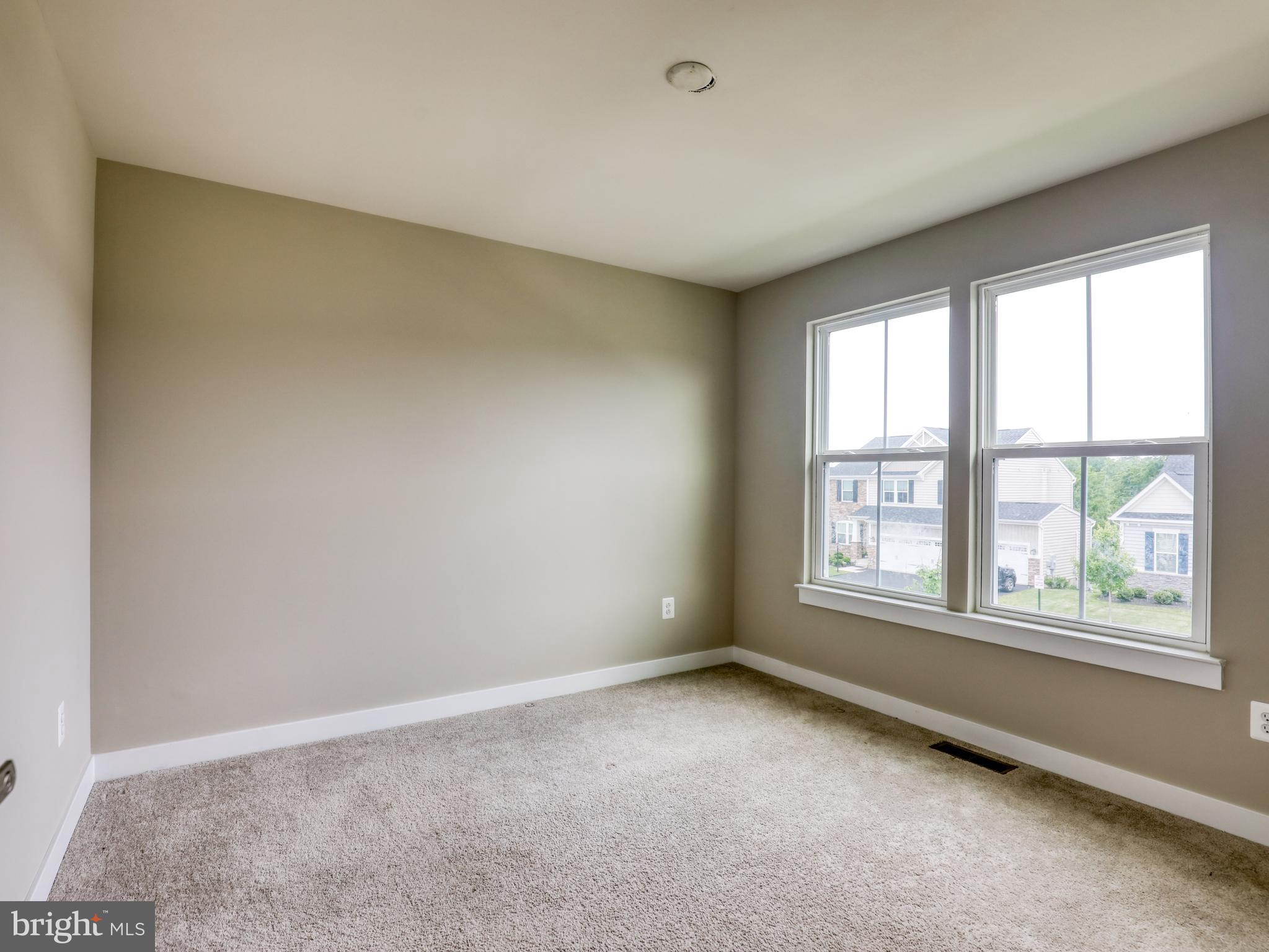 112 FRINGETREE COURT