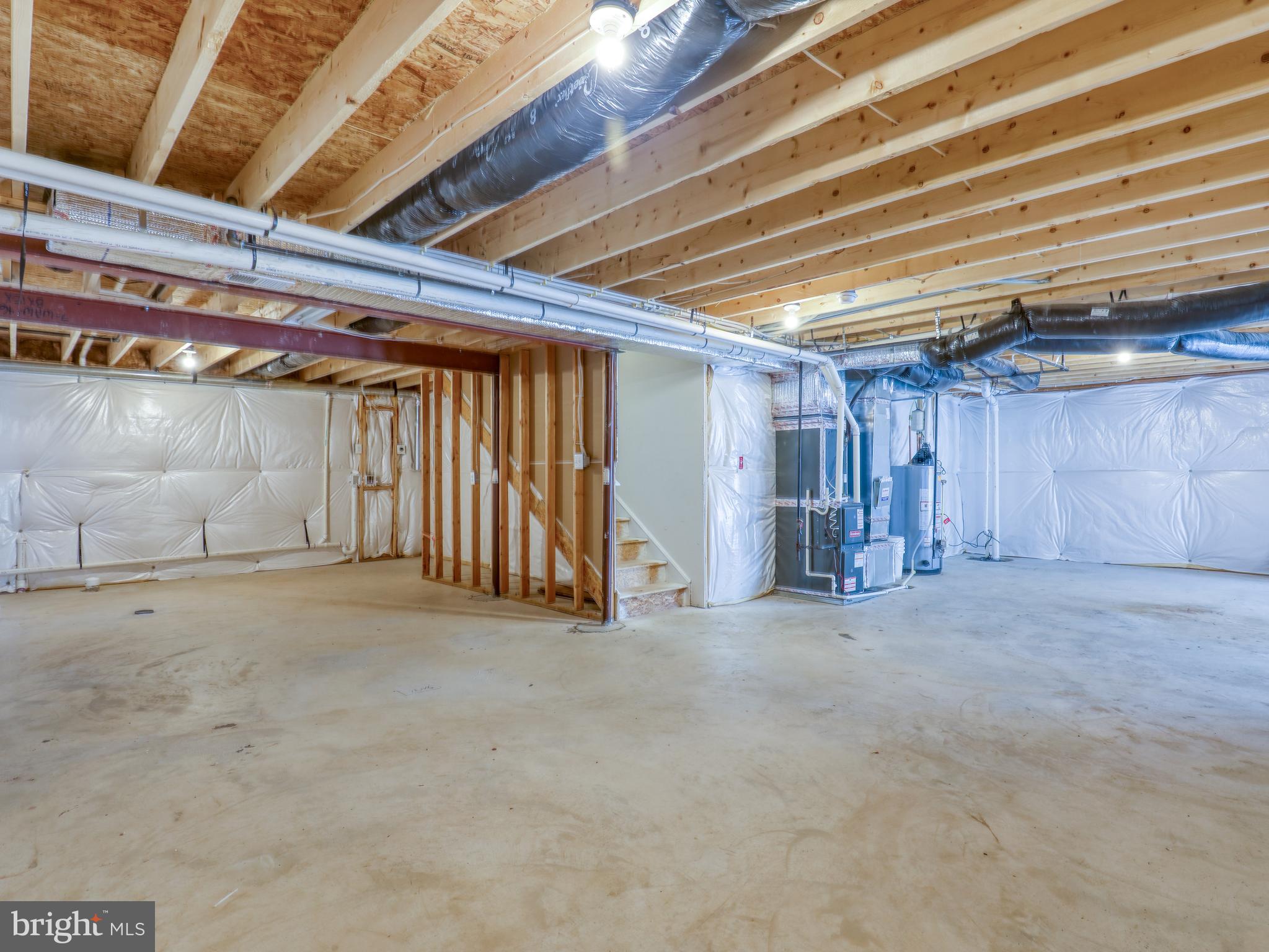 112 FRINGETREE COURT