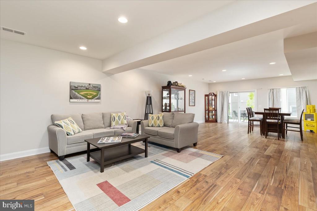 123 Viceroy Way