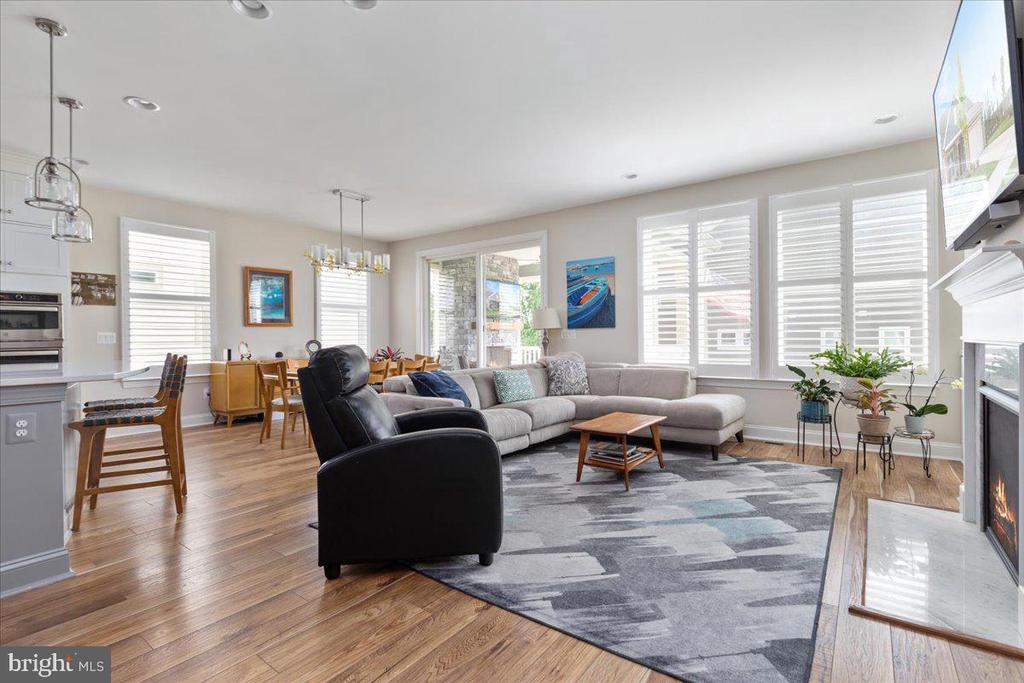 123 Viceroy Way