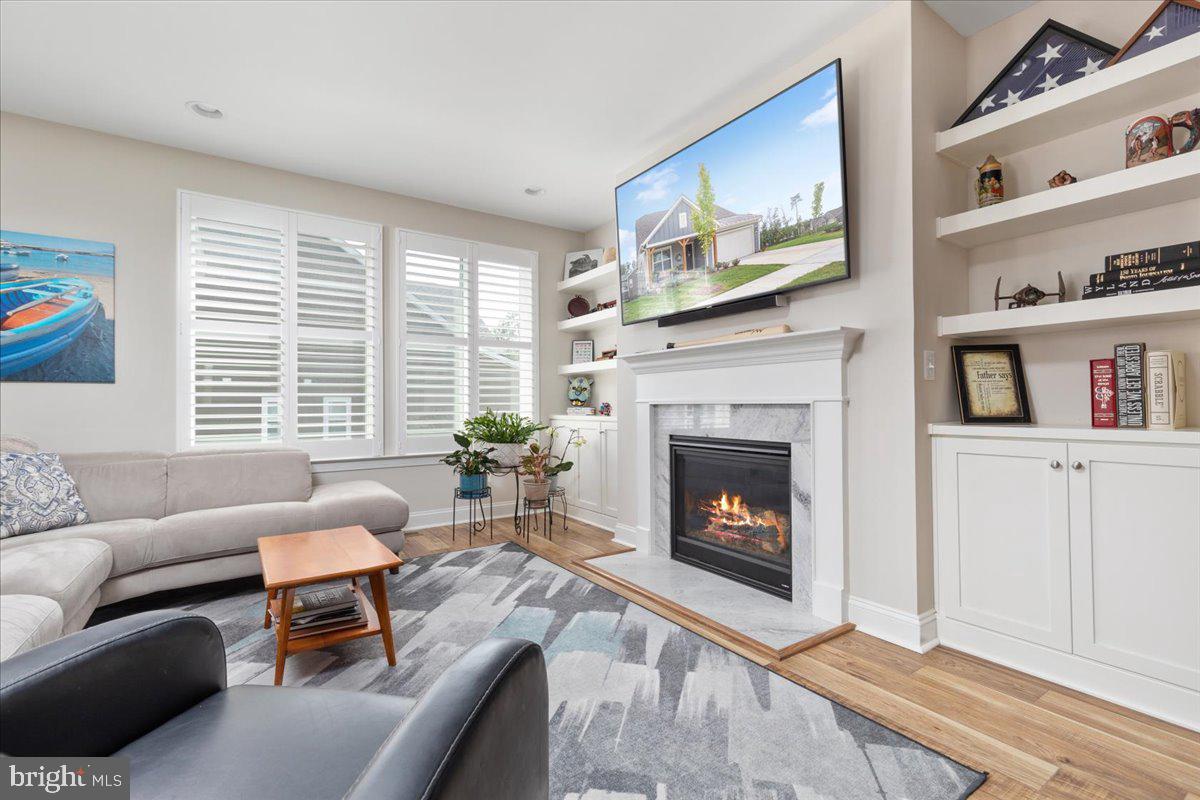 123 Viceroy Way