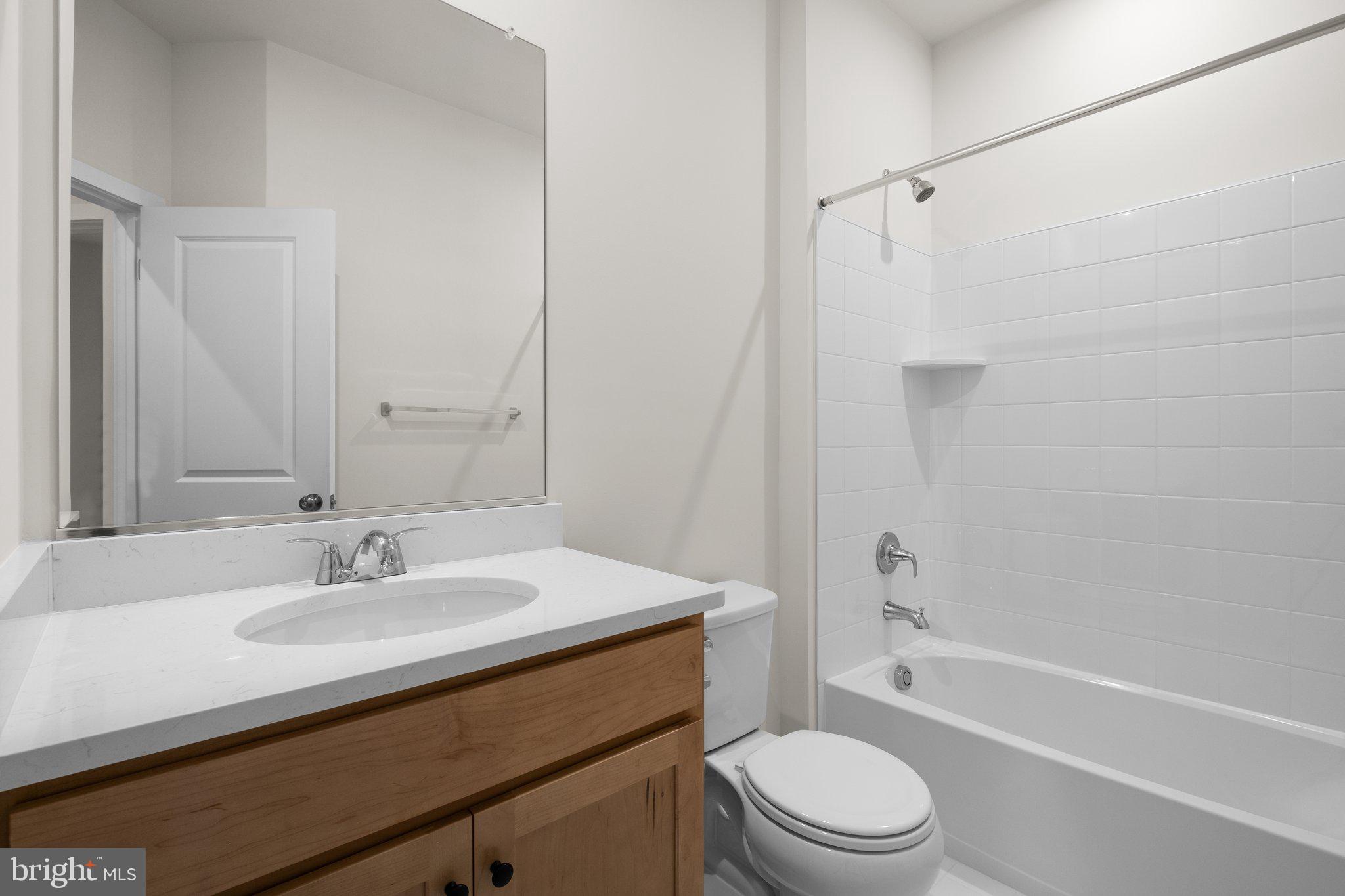 122 Leather Flower Dr