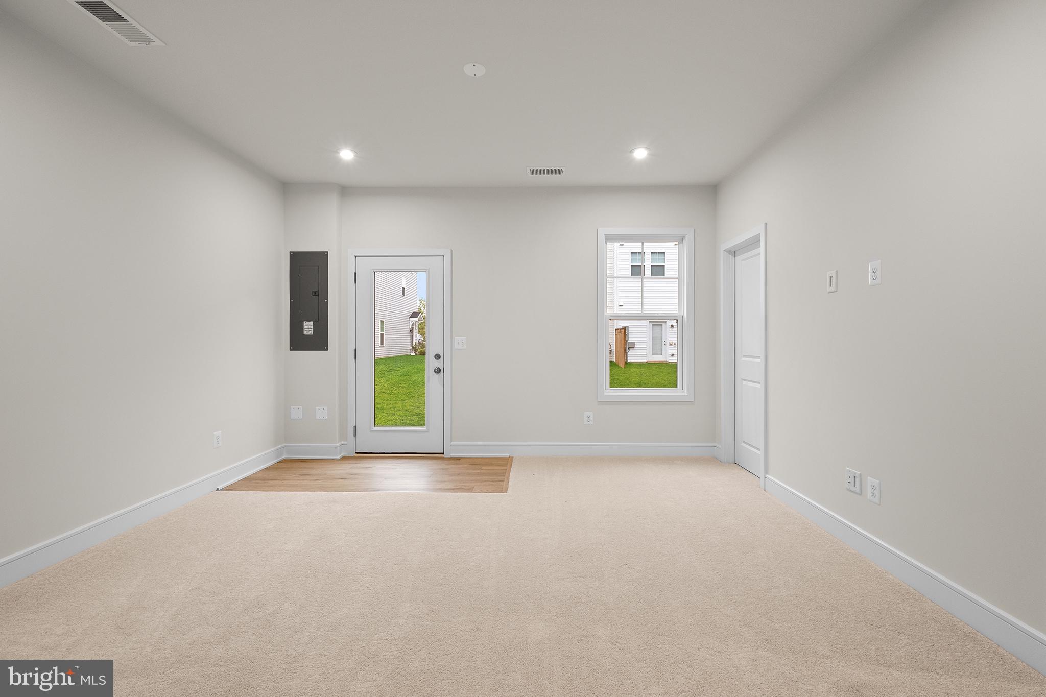 122 Leather Flower Dr