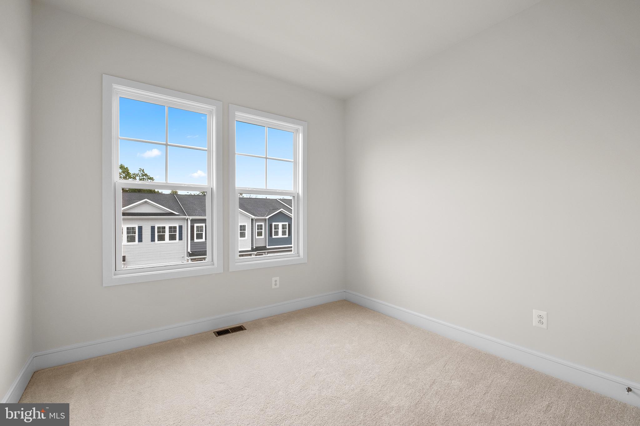 122 Leather Flower Dr
