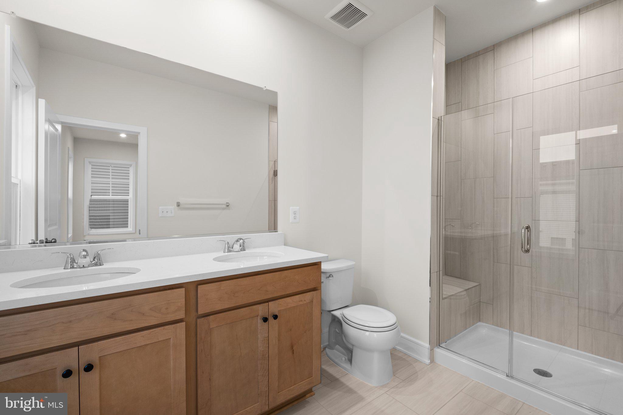 122 Leather Flower Dr