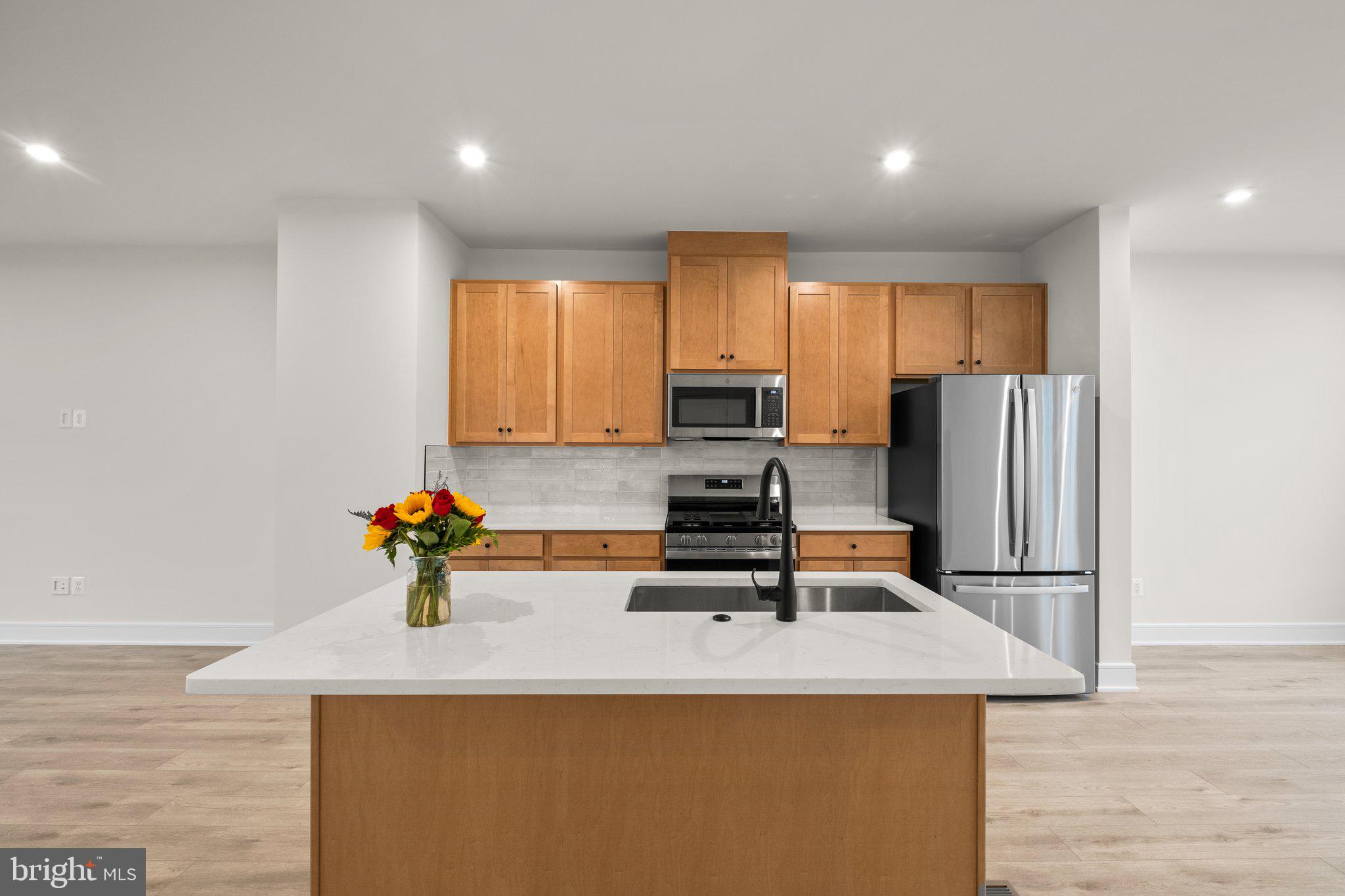 122 Leather Flower Dr