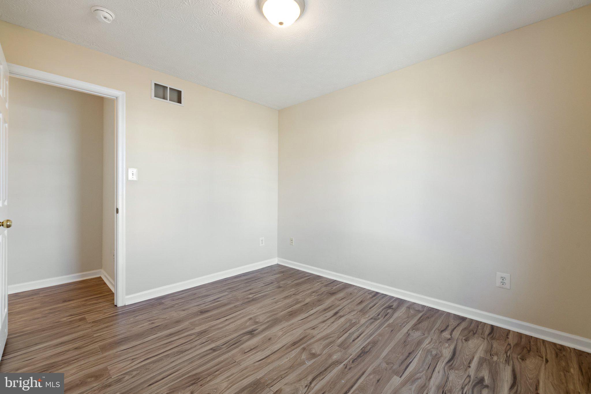132 Paradise Ct