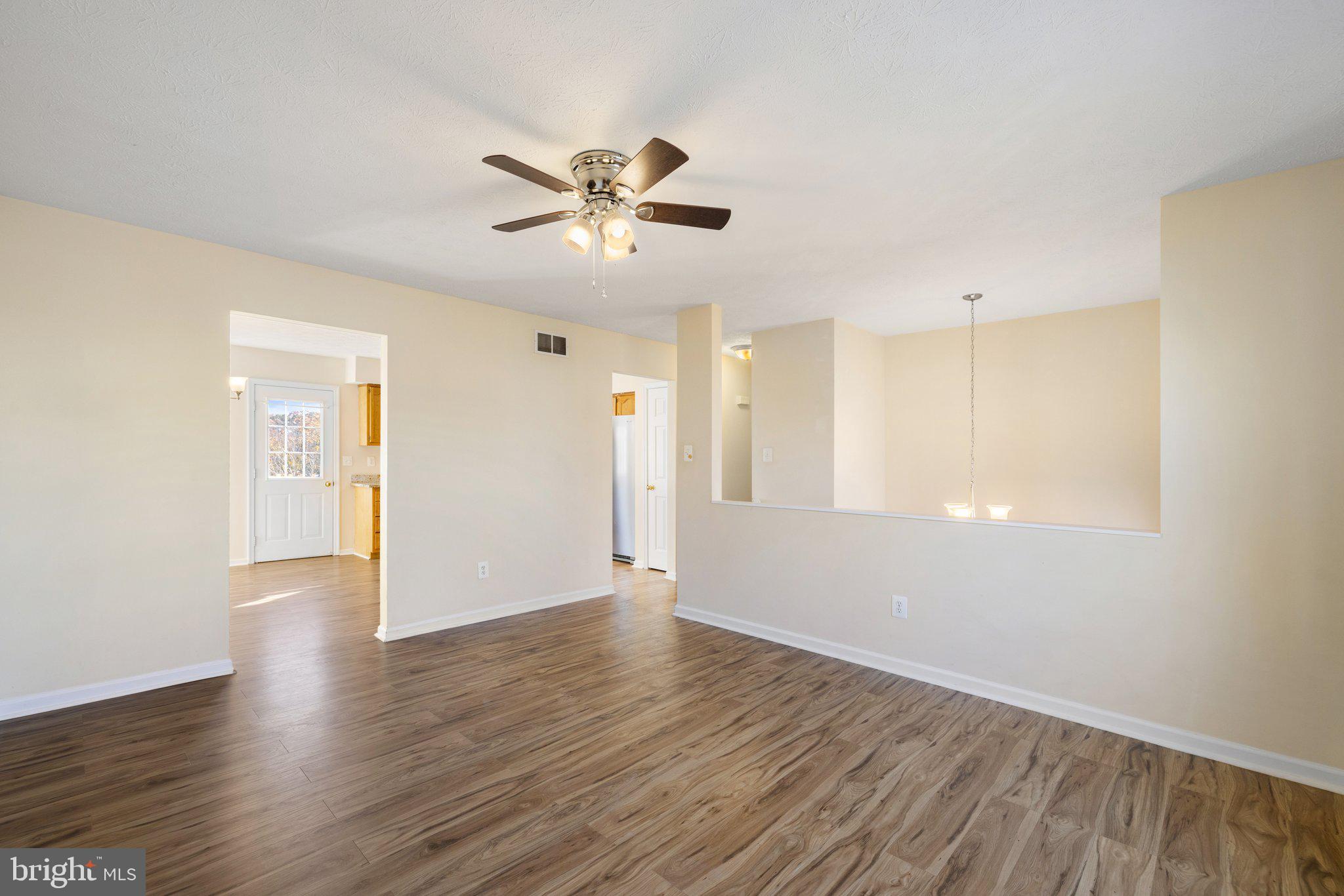 132 Paradise Ct