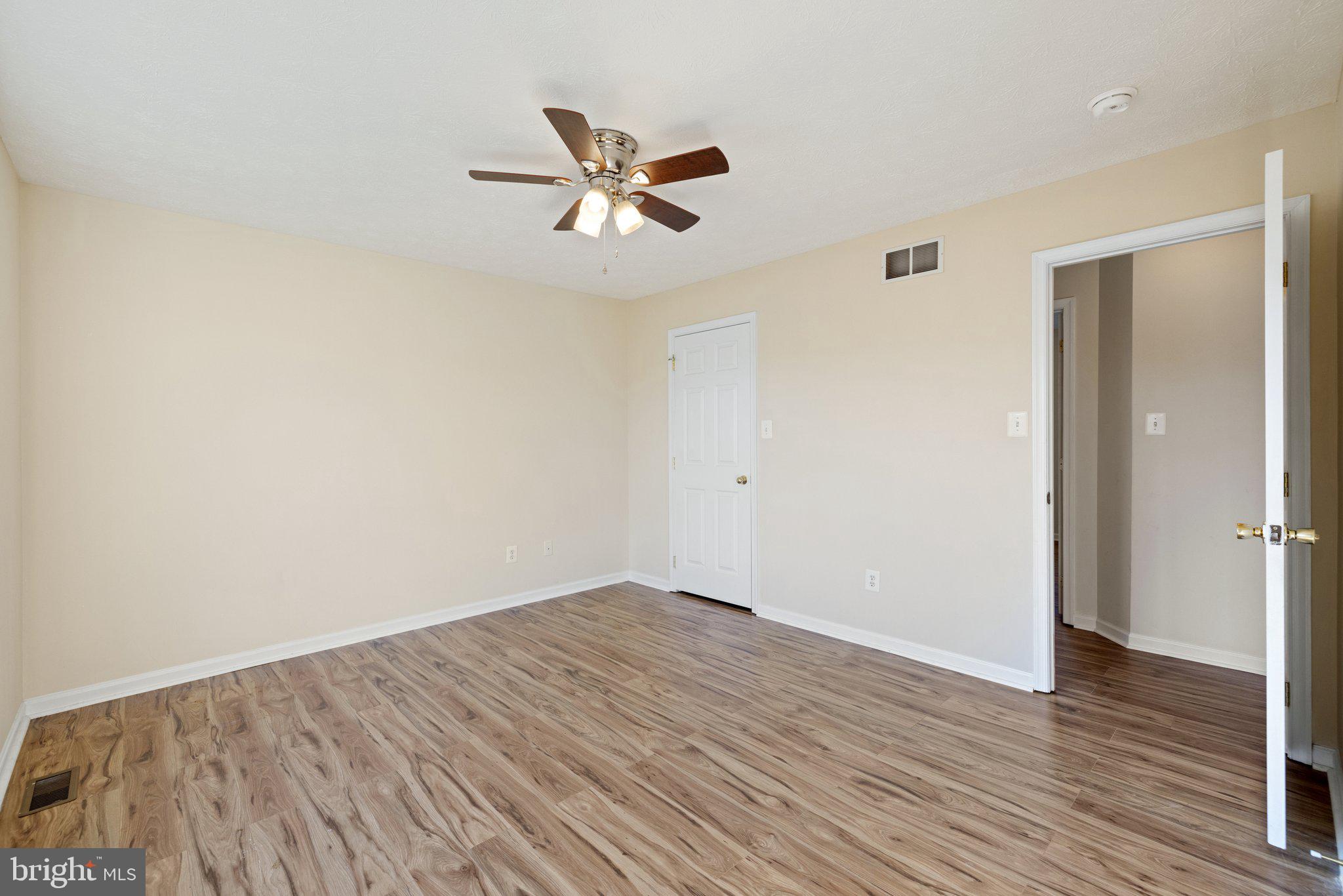 132 Paradise Ct