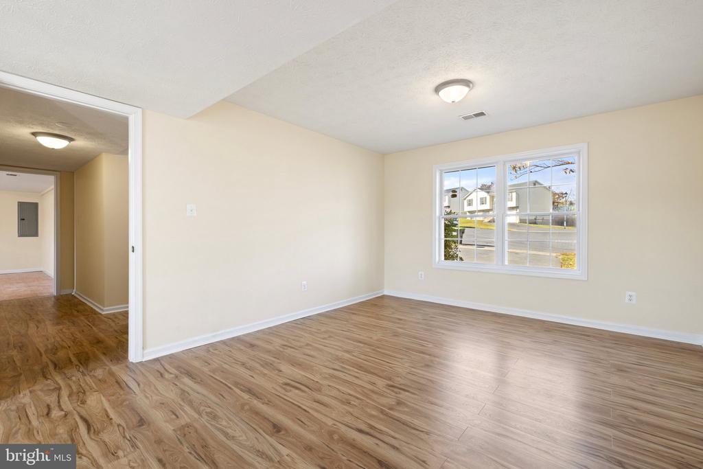 132 Paradise Ct
