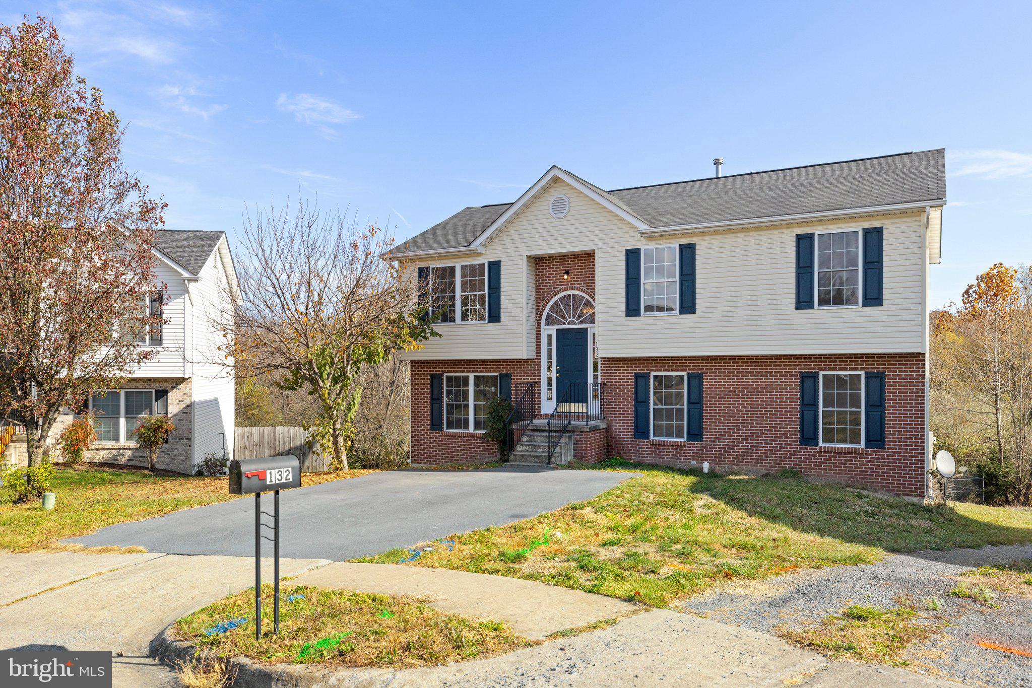 132 Paradise Ct