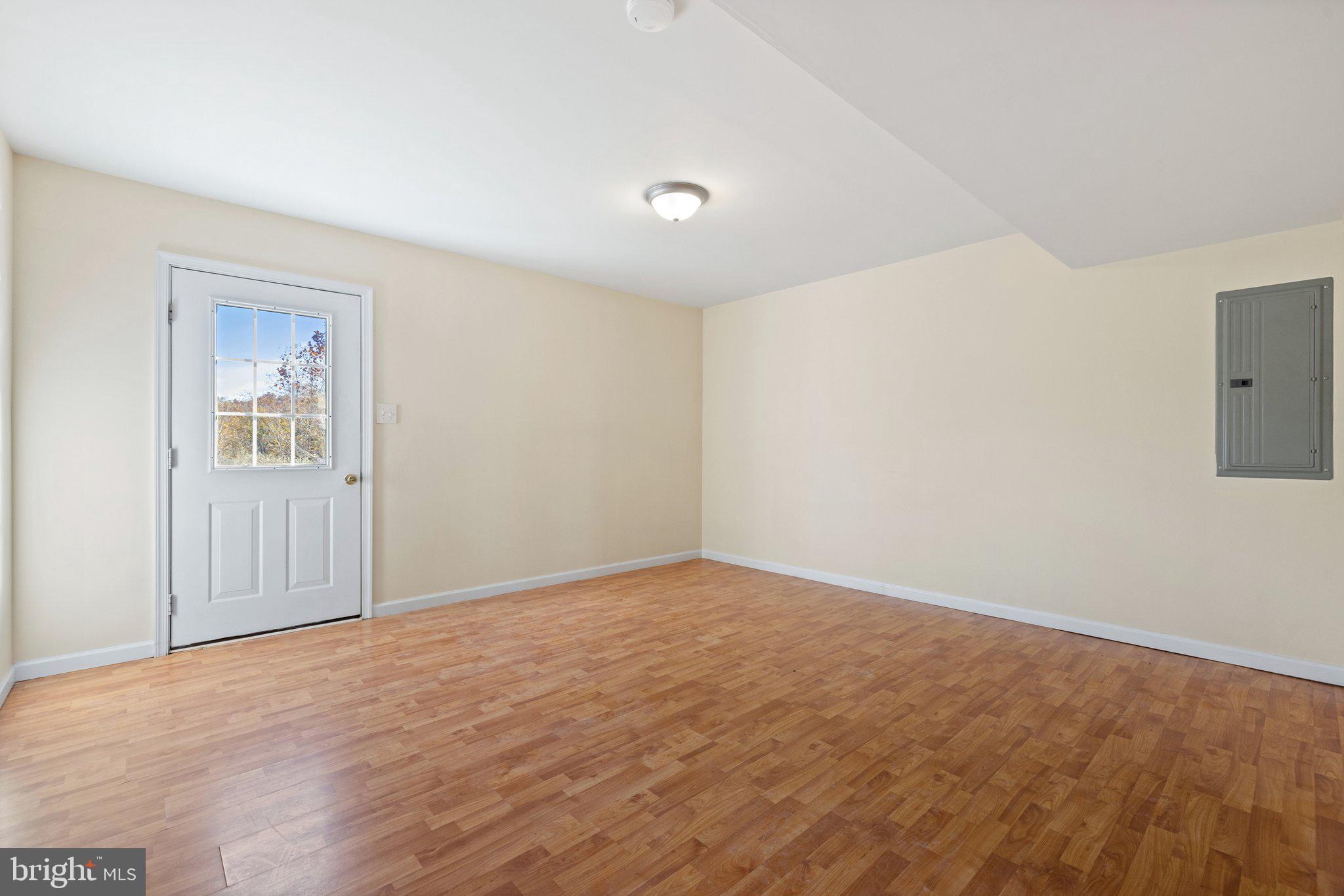 132 Paradise Ct