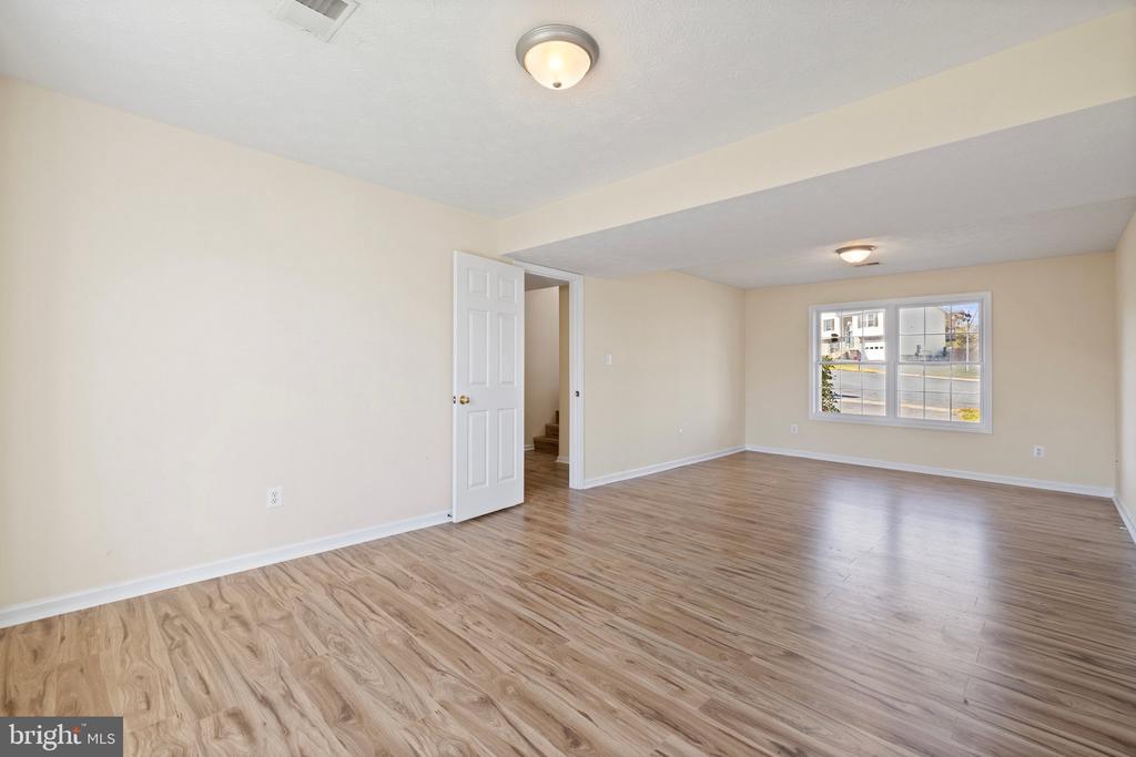 132 Paradise Ct