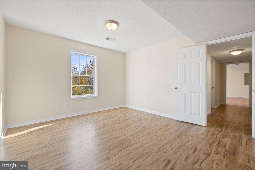 132 Paradise Ct