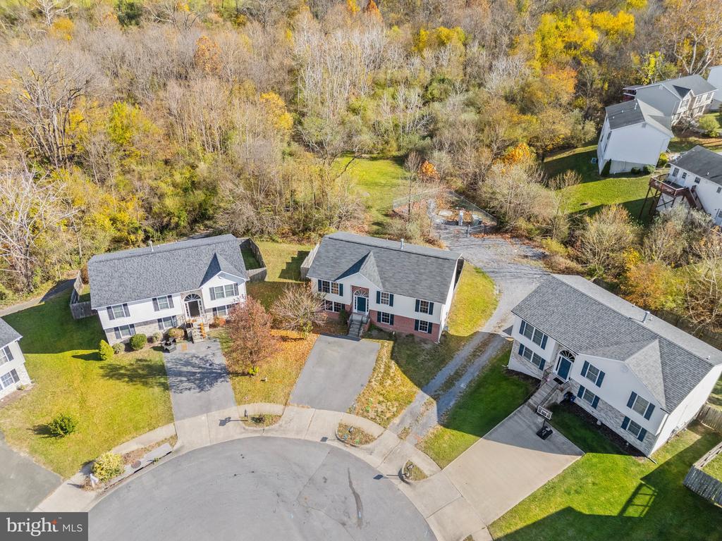 132 Paradise Ct