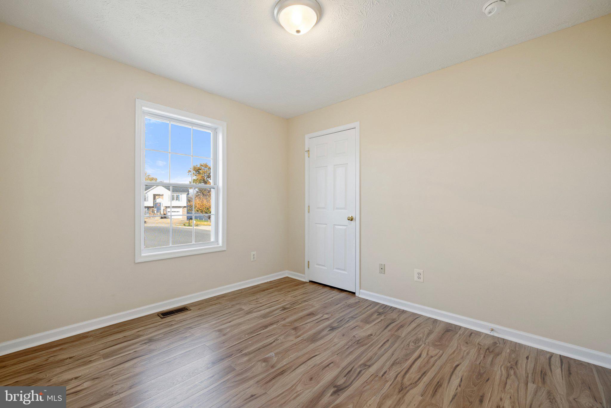 132 Paradise Ct