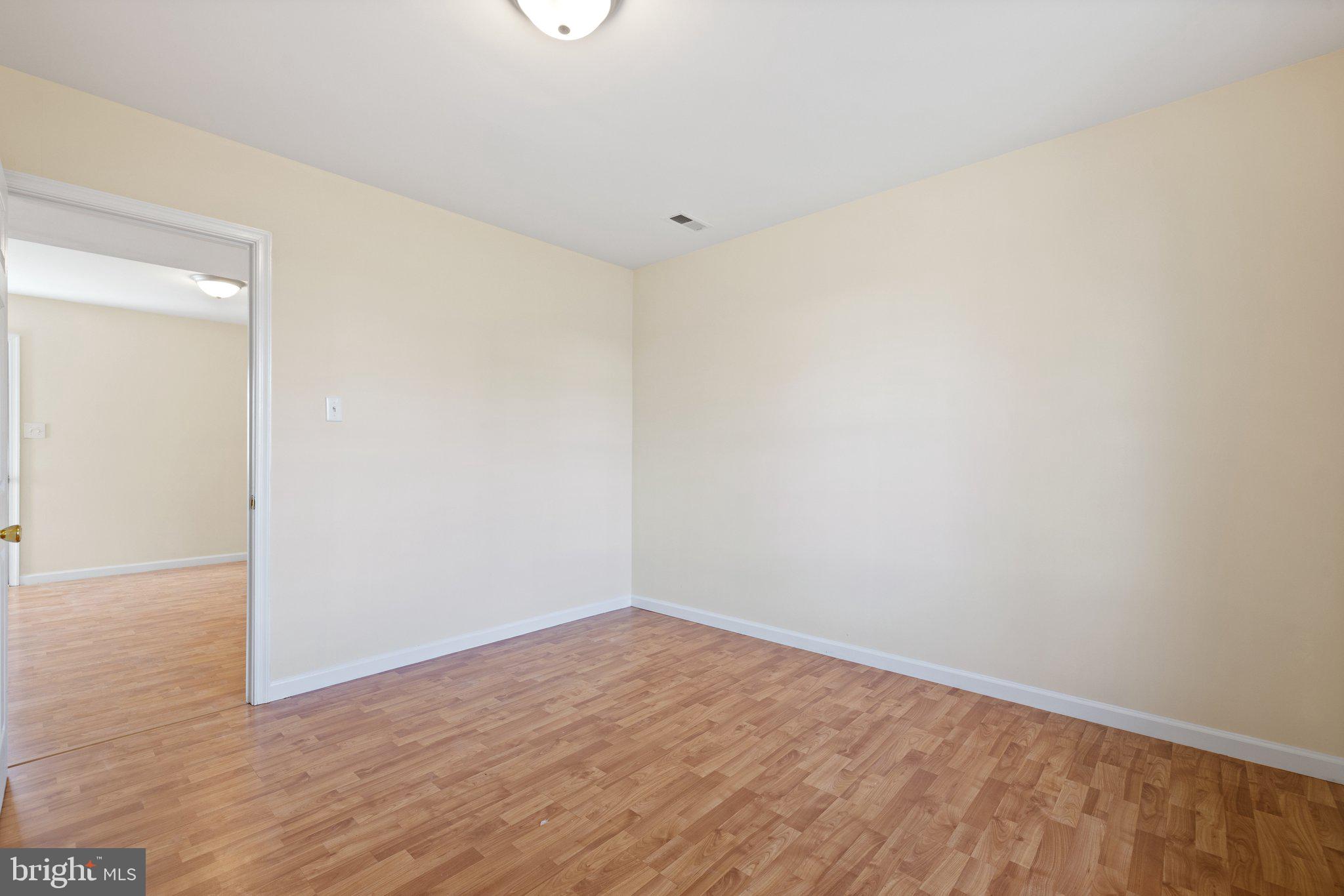 132 Paradise Ct