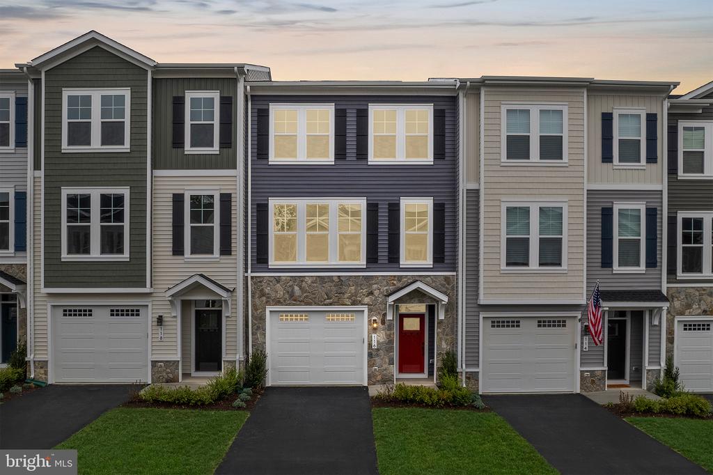 116 Leather Flower Dr