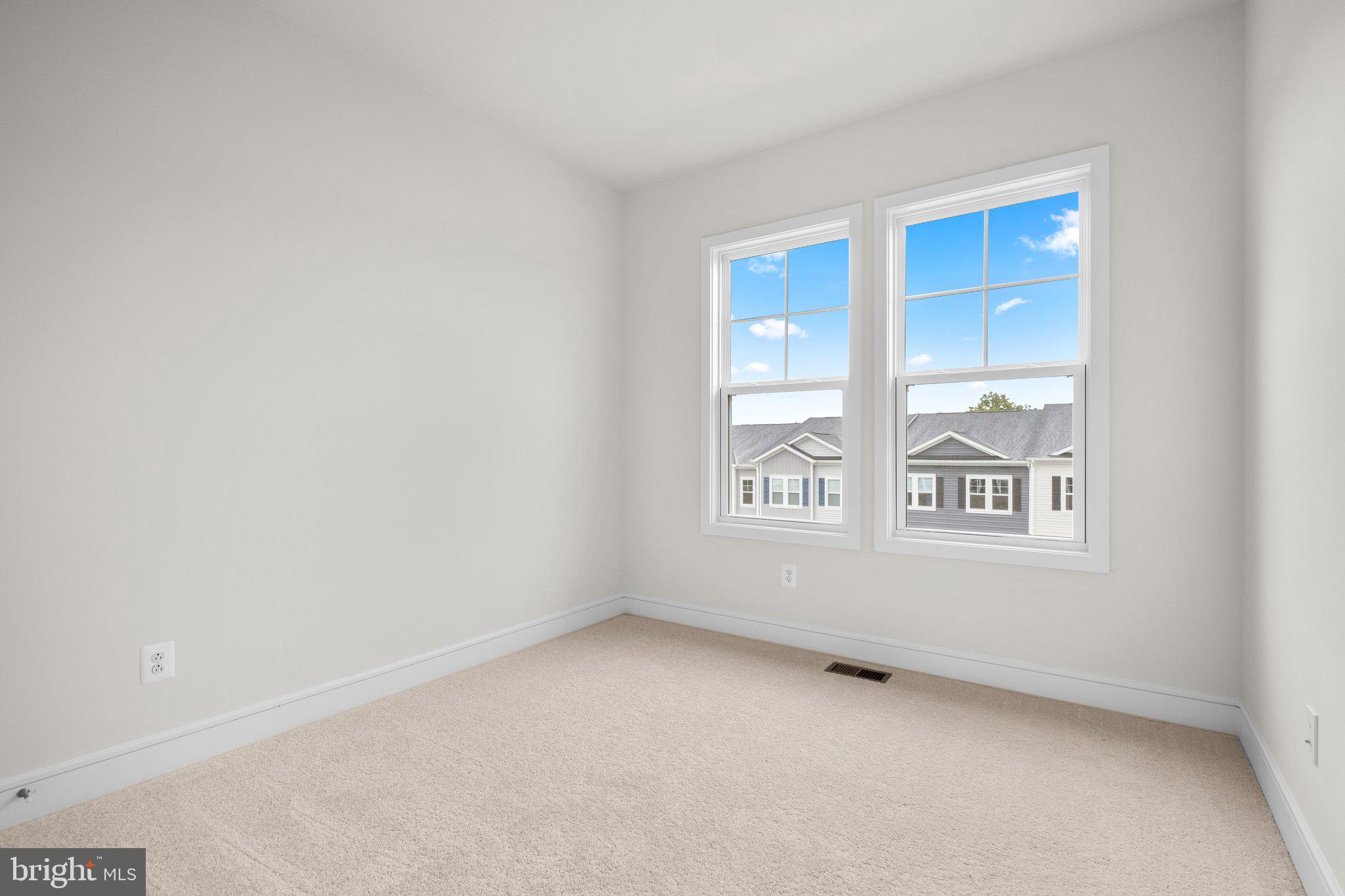 116 Leather Flower Dr