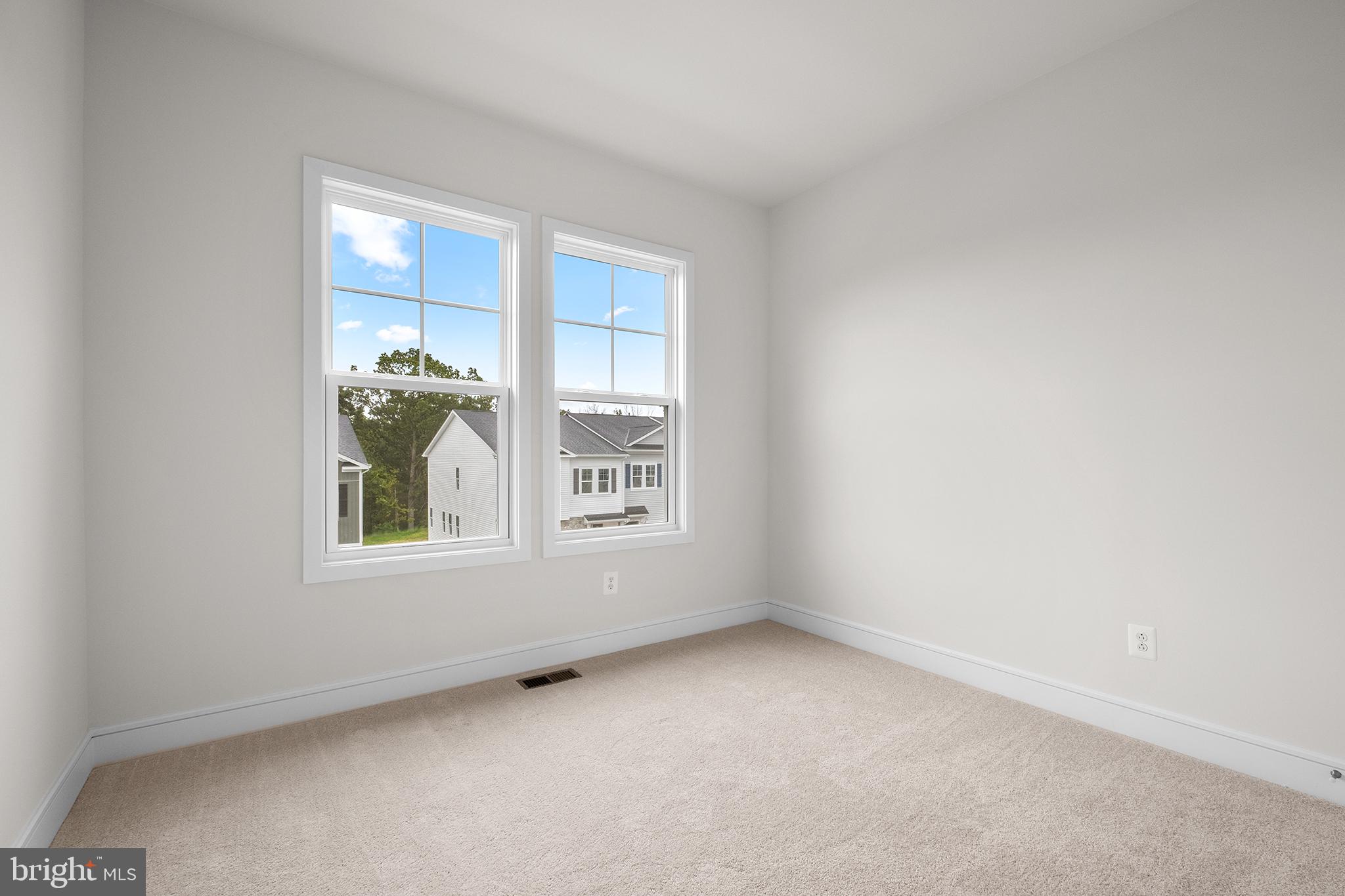 116 Leather Flower Dr