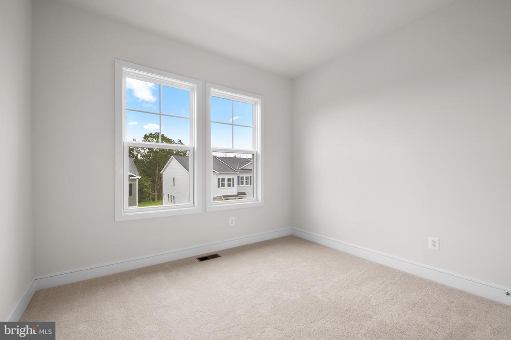 116 Leather Flower Dr