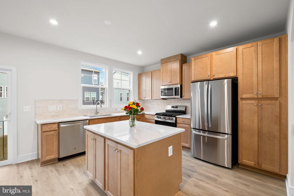 116 Leather Flower Dr