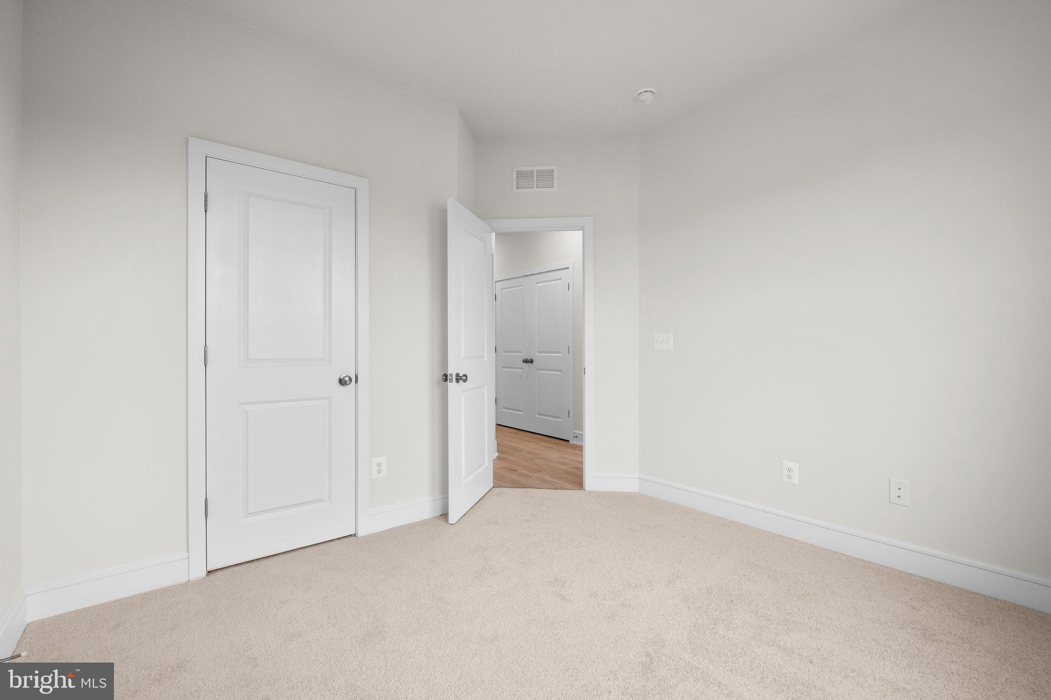 116 Leather Flower Dr