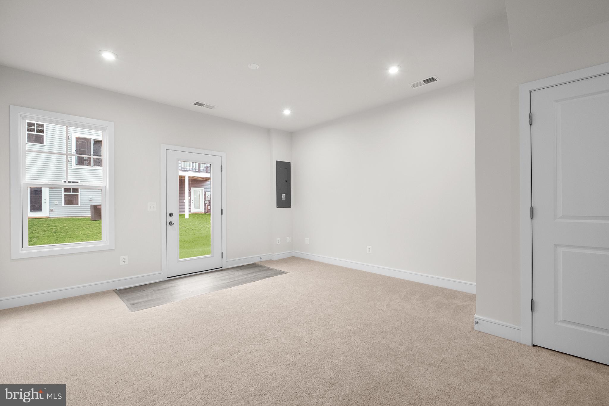 116 Leather Flower Dr