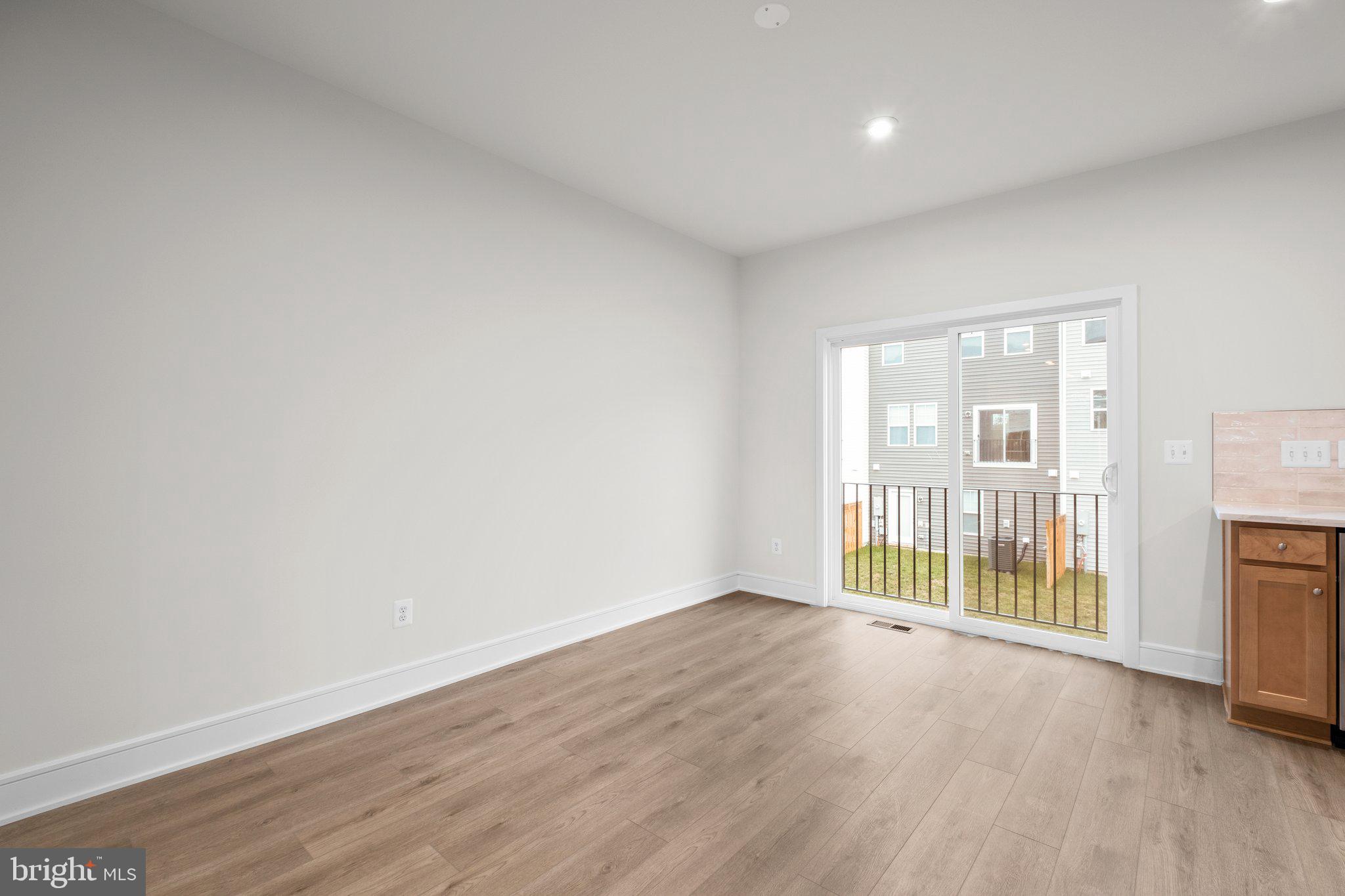 116 Leather Flower Dr