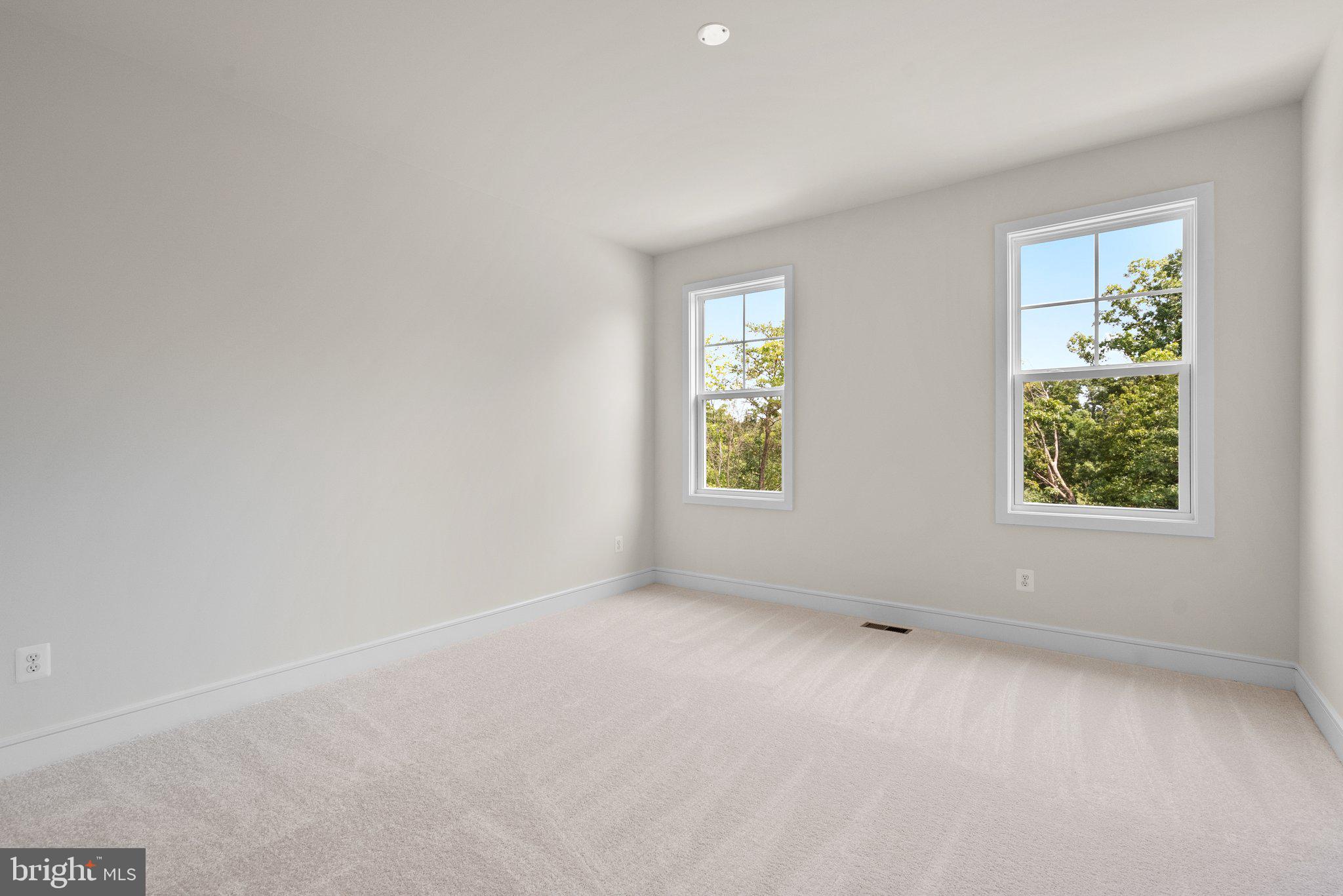 121 Leather Flower Dr