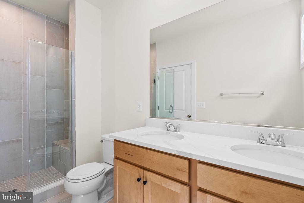 121 Leather Flower Dr