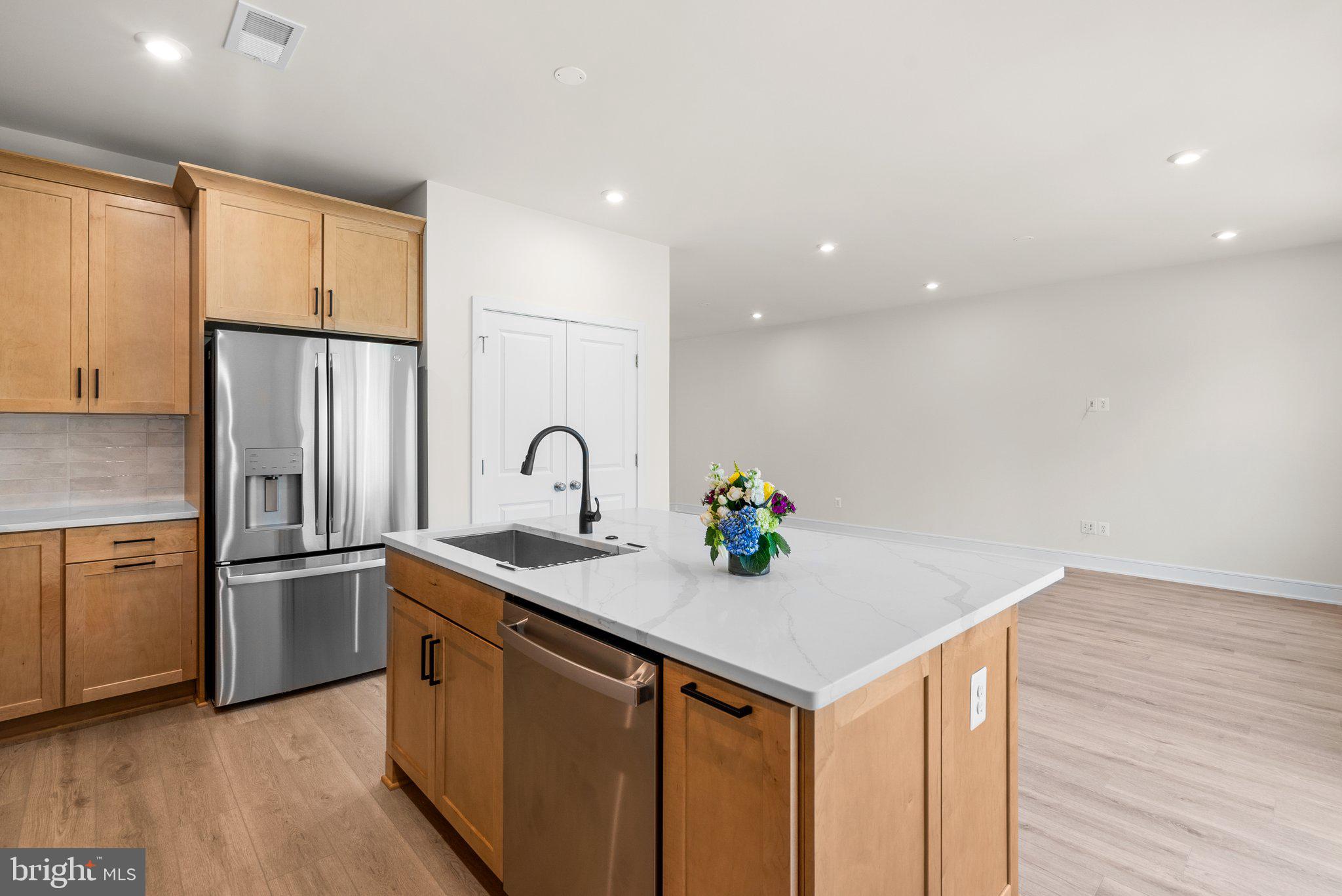 121 Leather Flower Dr