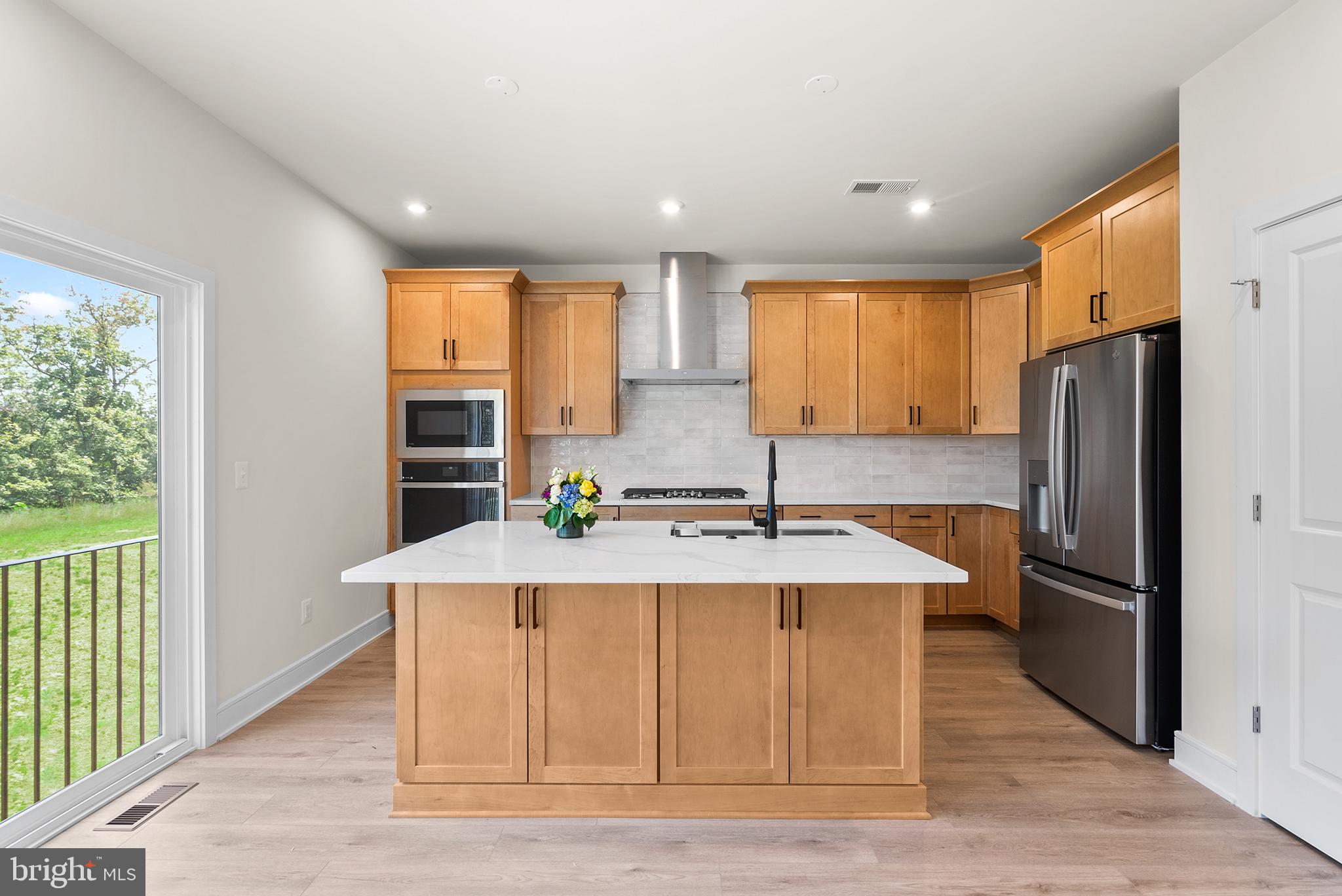121 Leather Flower Dr