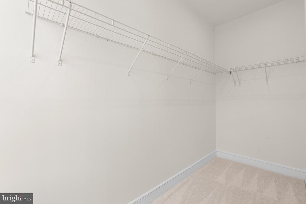 121 Leather Flower Dr