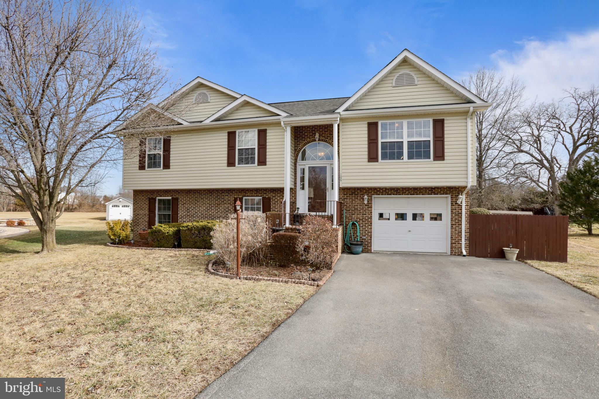 106 New Kent Ct