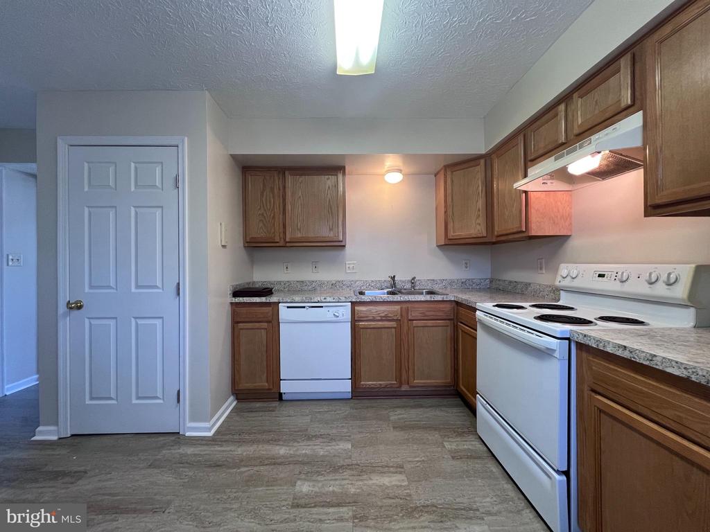 508 RIDGEFIELD AVE
