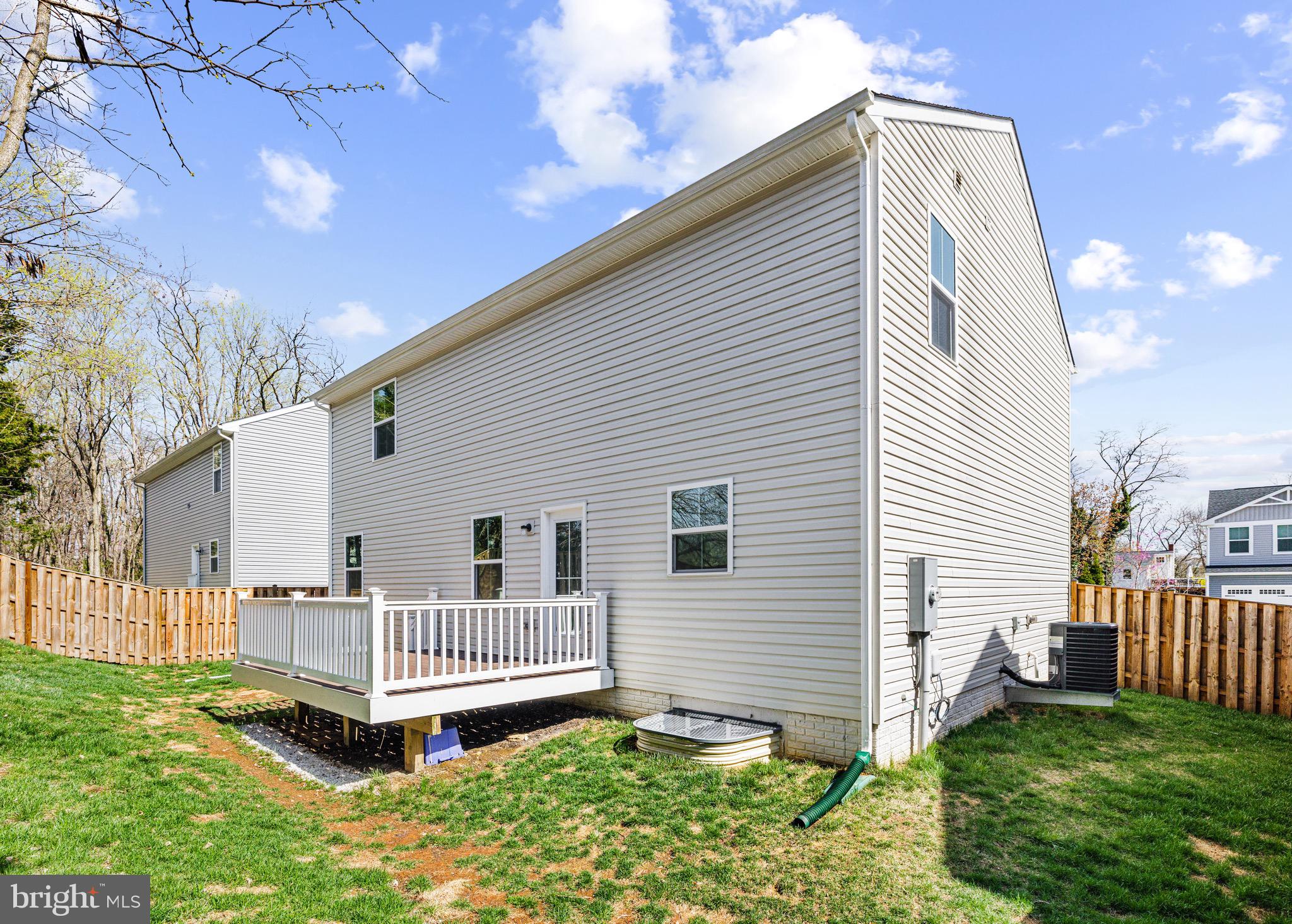 169 Emmet St