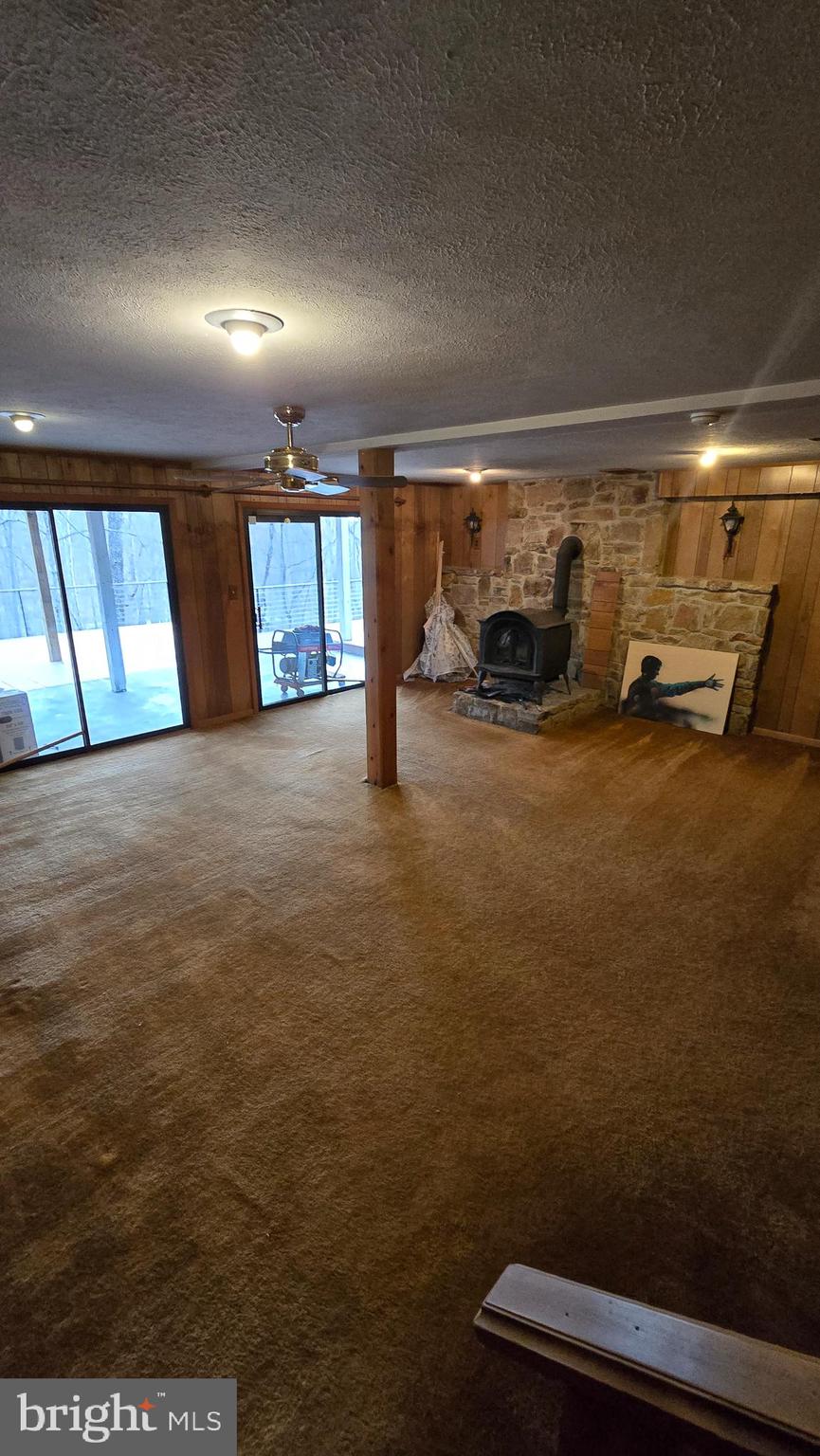 274 THREE OAKS DR