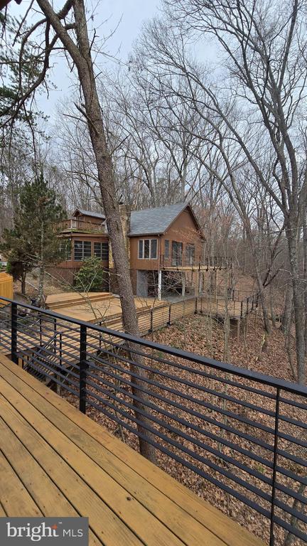 274 THREE OAKS DR